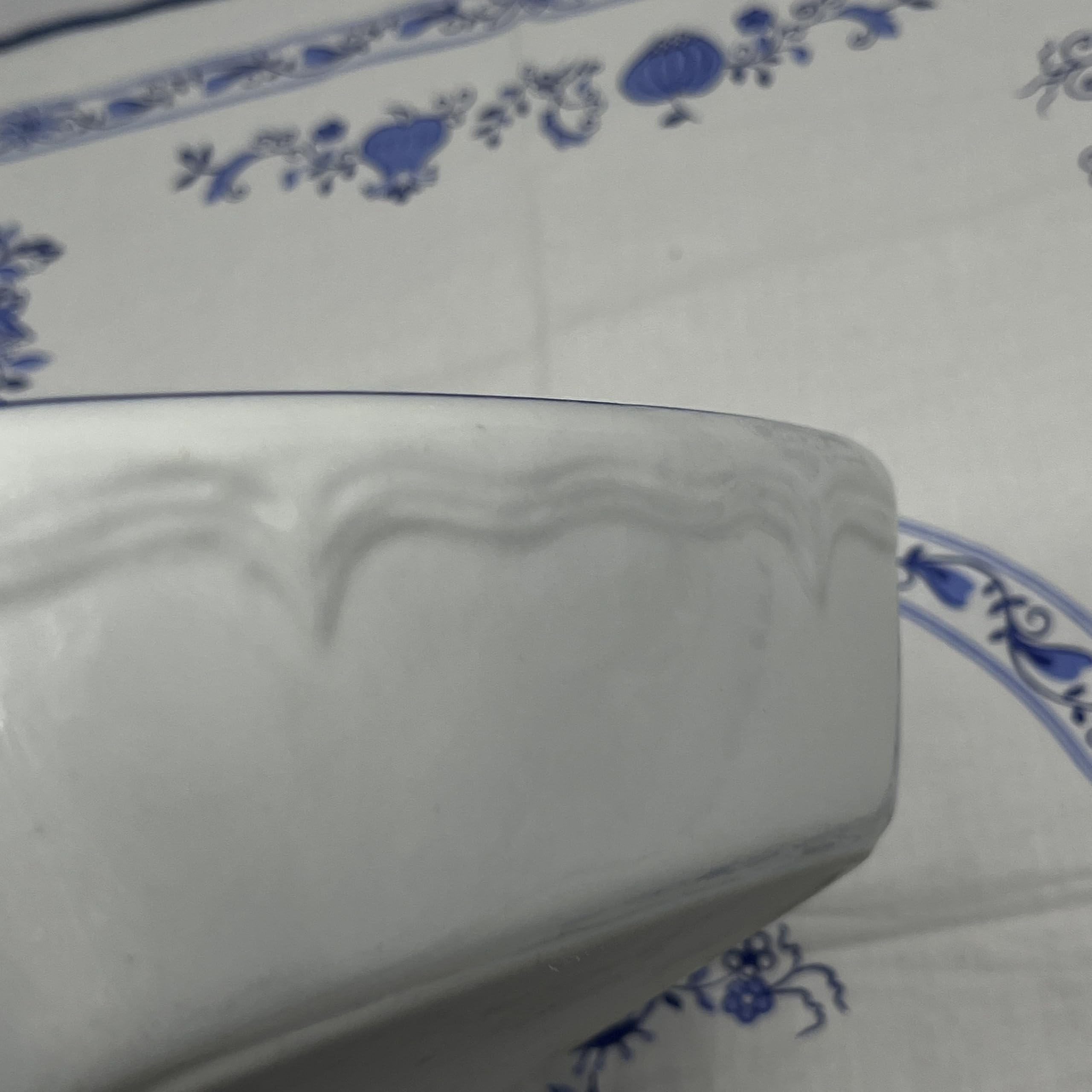 Generisch Porzellan quadratische Servierschale – Blau-Weißes Zwiebelmuster-Stil 22,5 cm