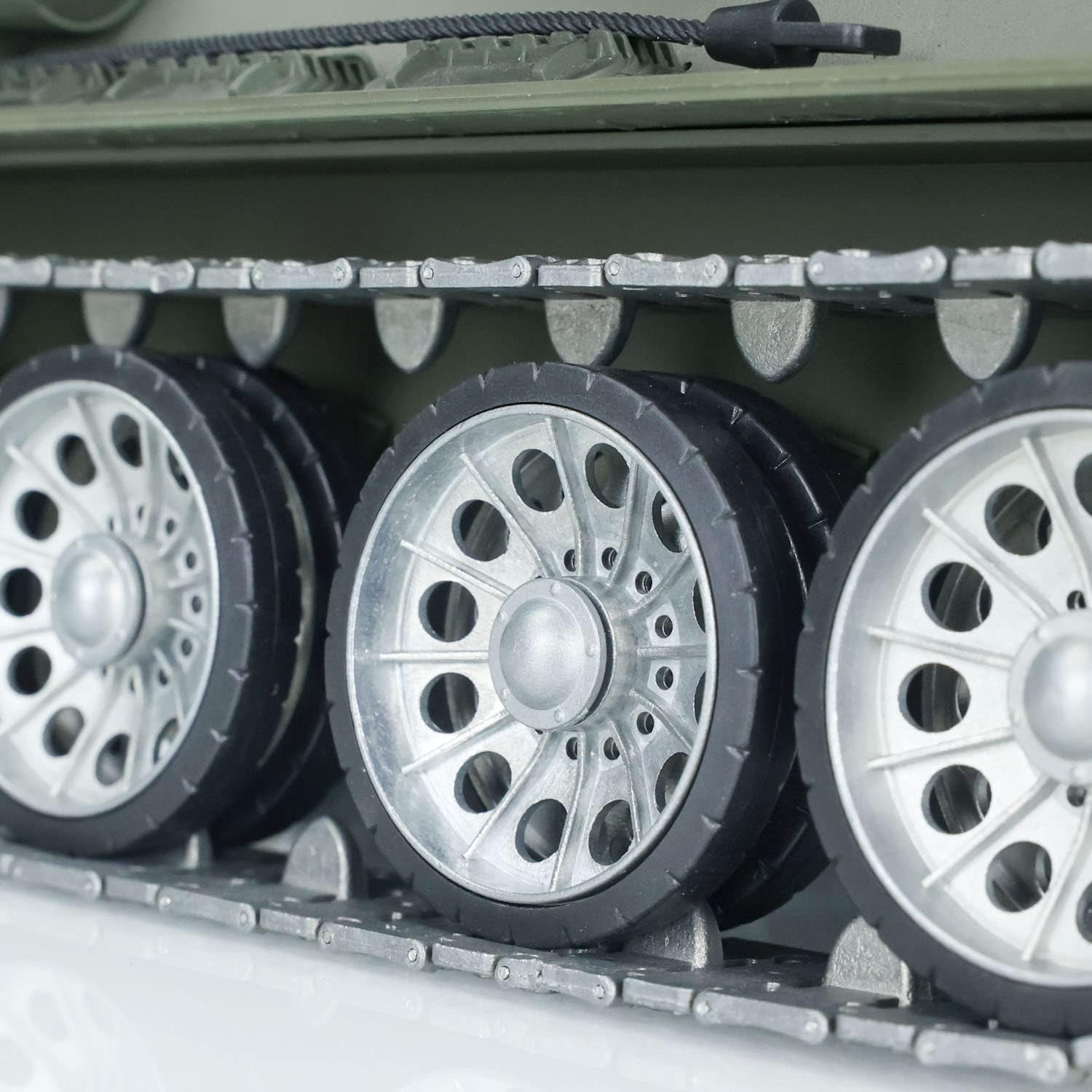 Toucan RC Hobby Henglong 1/16 7.0 Soviet T34-85 RC Tank 3909 360° Metal Wheels Barrel Recoil