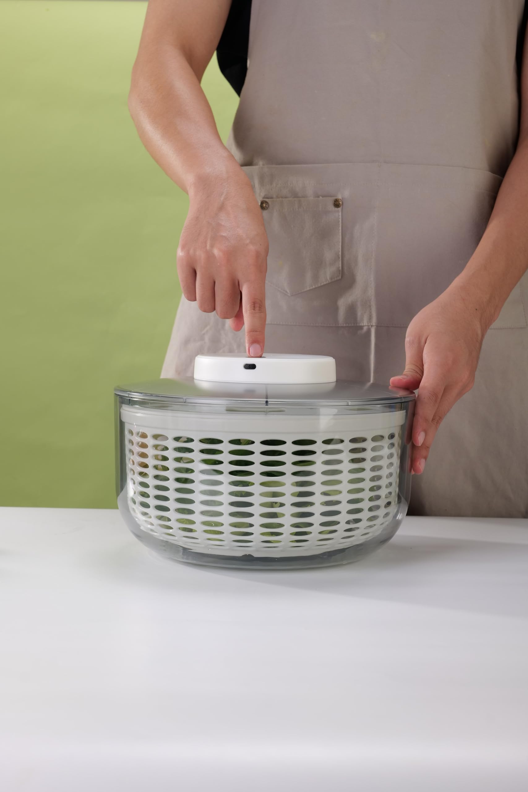Mastrad - Escurridor Ensalada Eléctrica. Batería Recargable por USBC: Dos Horas de Carga para 100 usos, Base Antideslizante de Silicona, para Frutas, Verduras, Ensalada de Verduras