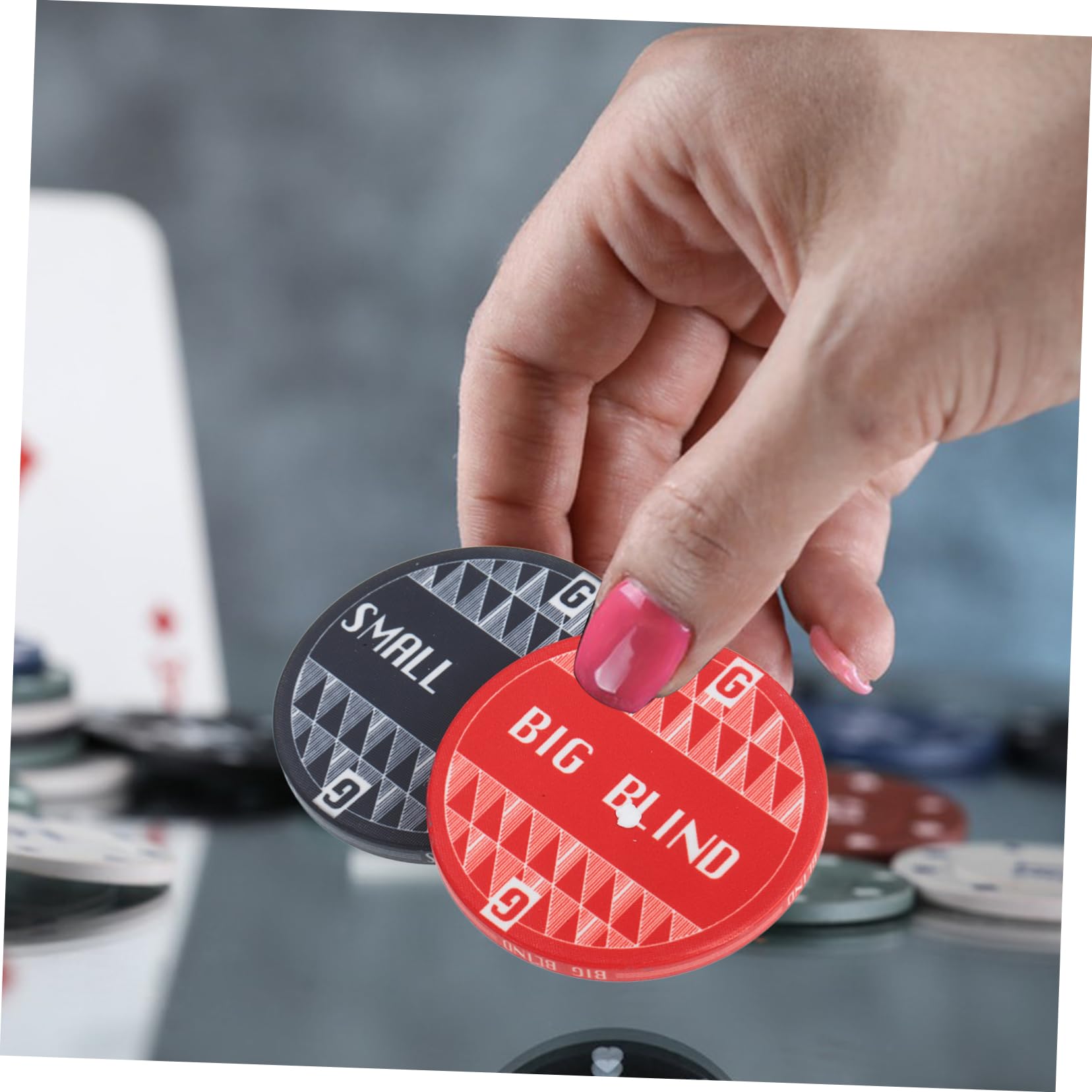 BRIGHTFUFU 2Pcs Ceramic Poker Dealer Button Blind Bet Dealer Tokens for Hold Poker Card Game Accessories Blind Markers