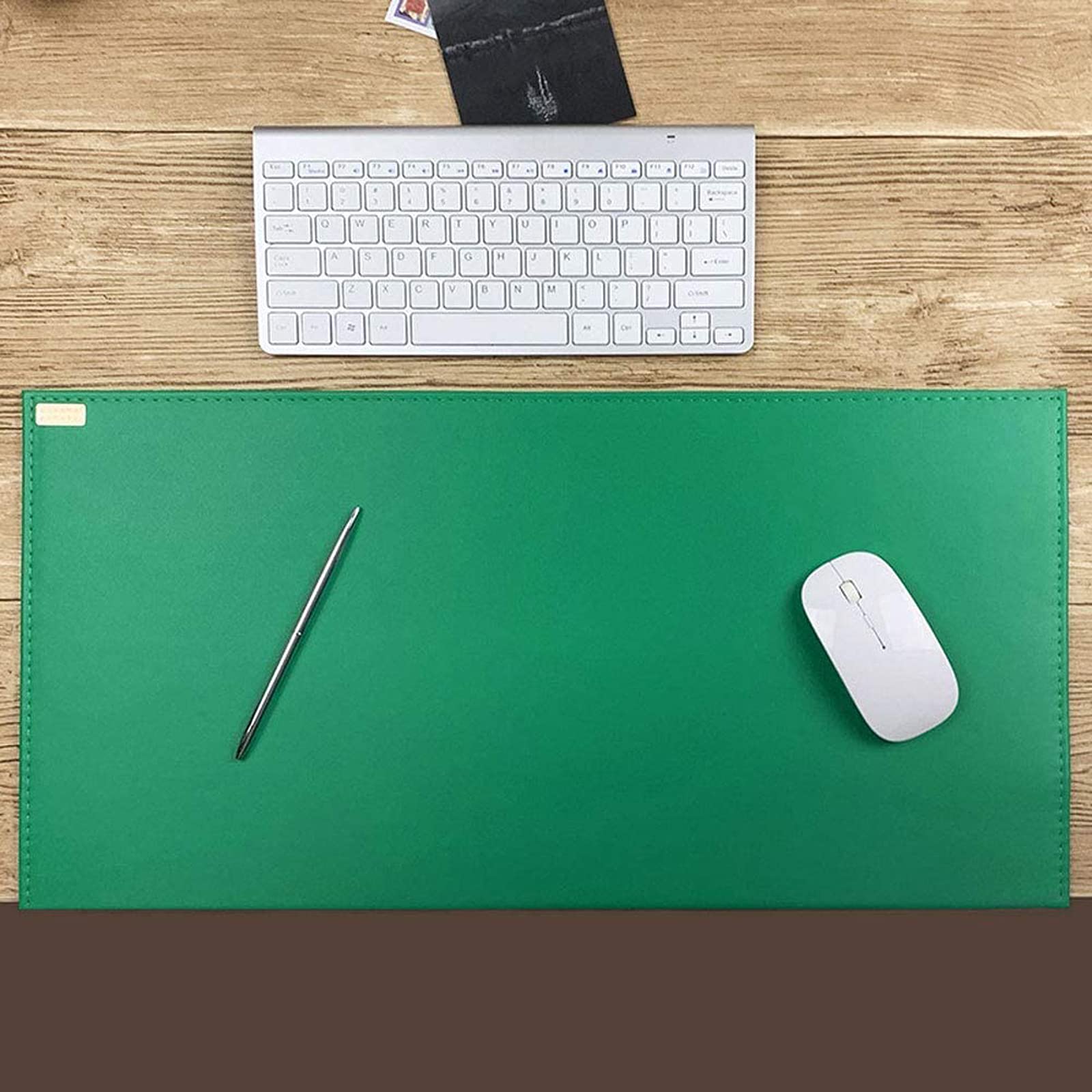 Sous-main de bureau avec bord cousu - Imperméable - Lisse - Avec protection des bords - En cuir synthétique - Facile à nettoyer