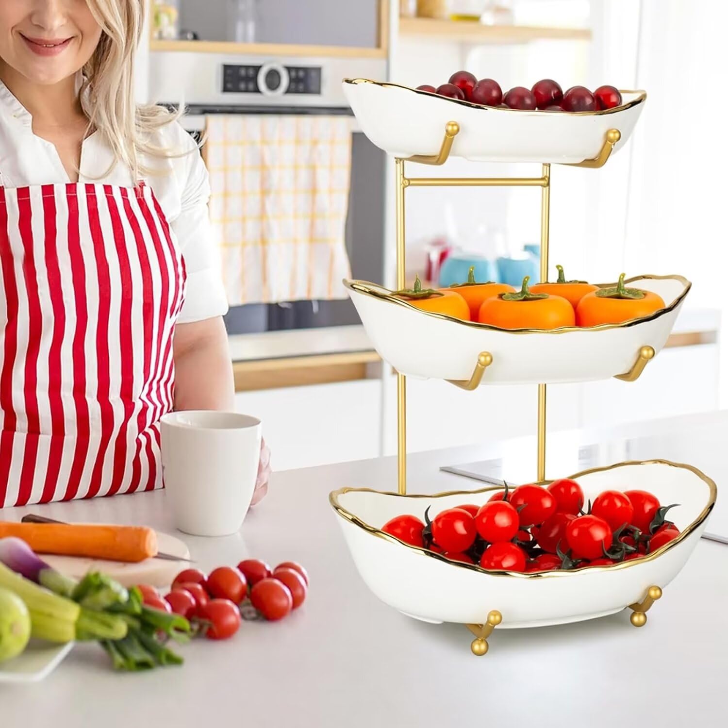 HOMKULA Ciotola Frutta A 3 Livelli In Ceramica Con Supporto Metallo Dorato - 26,5x19,6x37 Cm - Per Snack, Noci, Dessert, Piano Cucina