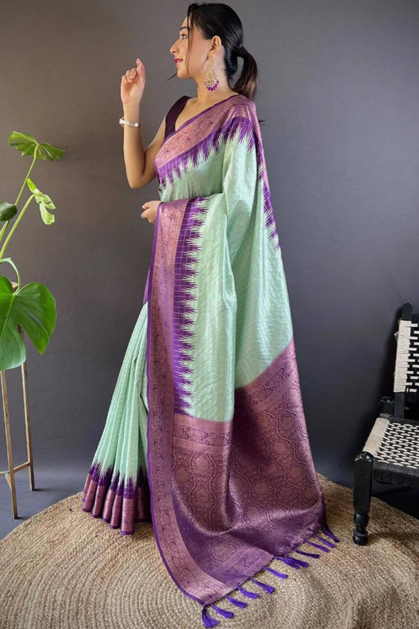 SGF11 Women's Kanjivaram Soft Silk Gadwal Pattu Sarees With Zari Checks Weaving product image 4