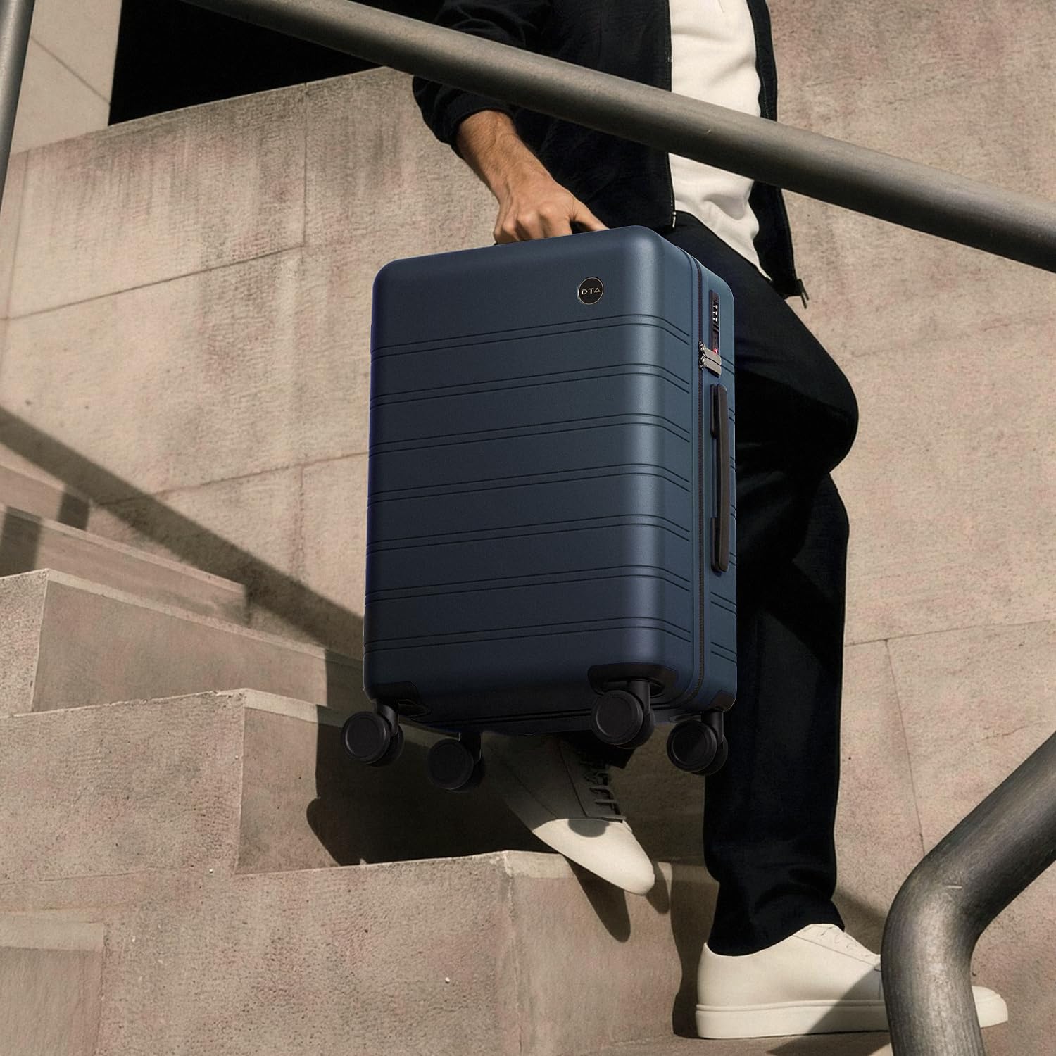 Valigia leggera in policarbonato rigido, 50,8 cm, approvata dalle compagnie aeree internazionali, con serratura TSA, ruote girevoli silenziose a 360°, ideale per valigie da viaggio, Blu