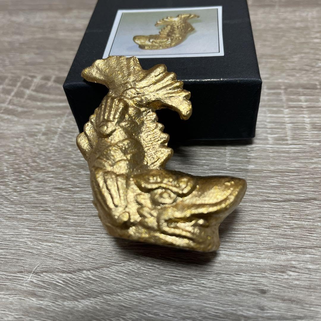 台湾限定　ヒグチユウコ　ペーパーウェイト　文鎮 Amazon.co.jp: 金のシャチホコ ペーパーウェイト 文鎮 : 文房具
