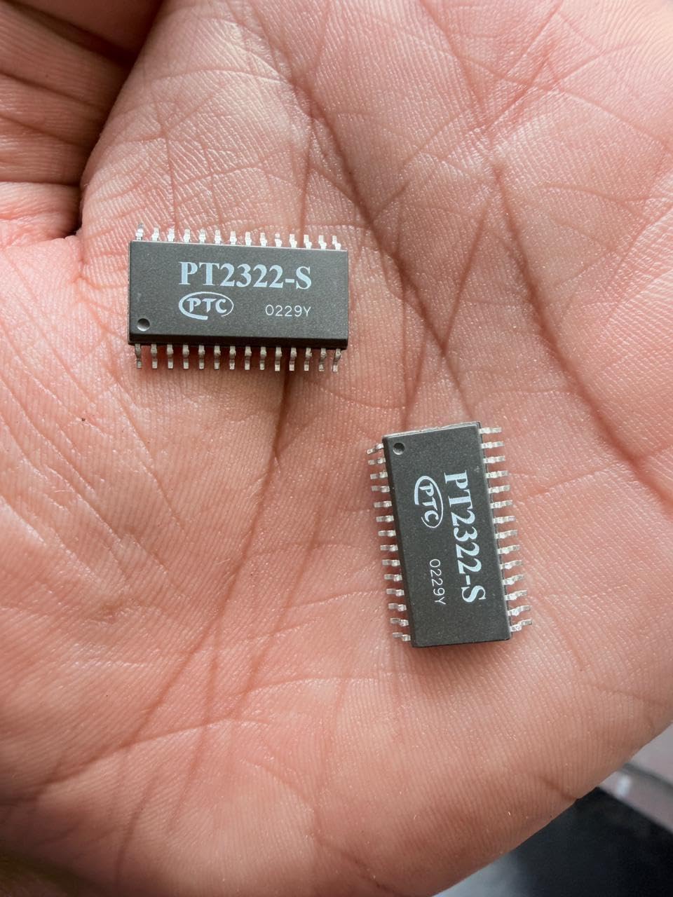 PT2322 smd ic 6-Channel Audio Processor IC PT 2322 ic-image-44