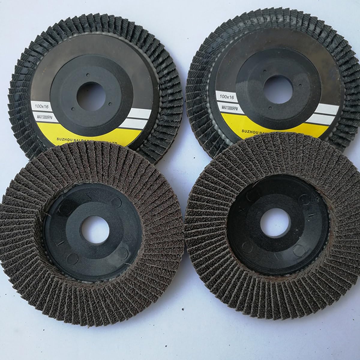 Rueda de Pulido, Paquete de 20 Discos Abrasivos de Aleta de Alúmina Rueda de Aleta de Lijado Abrasiva de 100 Mm/4"Se Adapta a Todas Las Amoladoras Angulares/a/80Grit