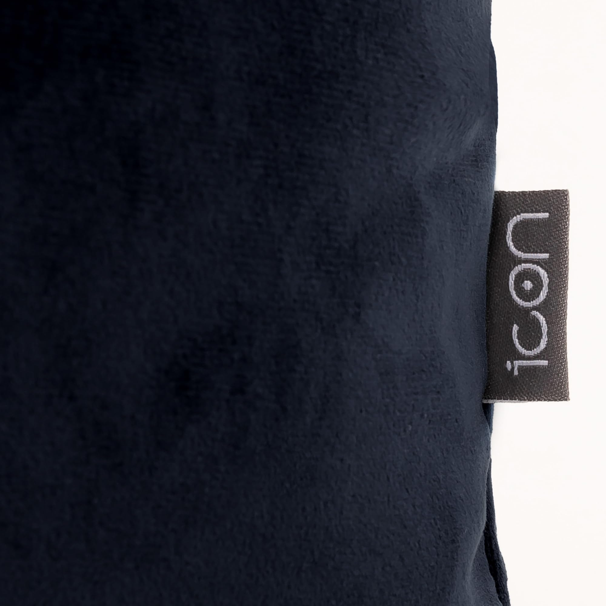 Icon Amara Hocker, Dunkelblau, Flauschiger Samt Stoff, Samt Sitzsack, Sitzpuff, Pouf Hocker mit Füllung, Fußhocker für das Wohnzimmer, Deko Wohnzimmer