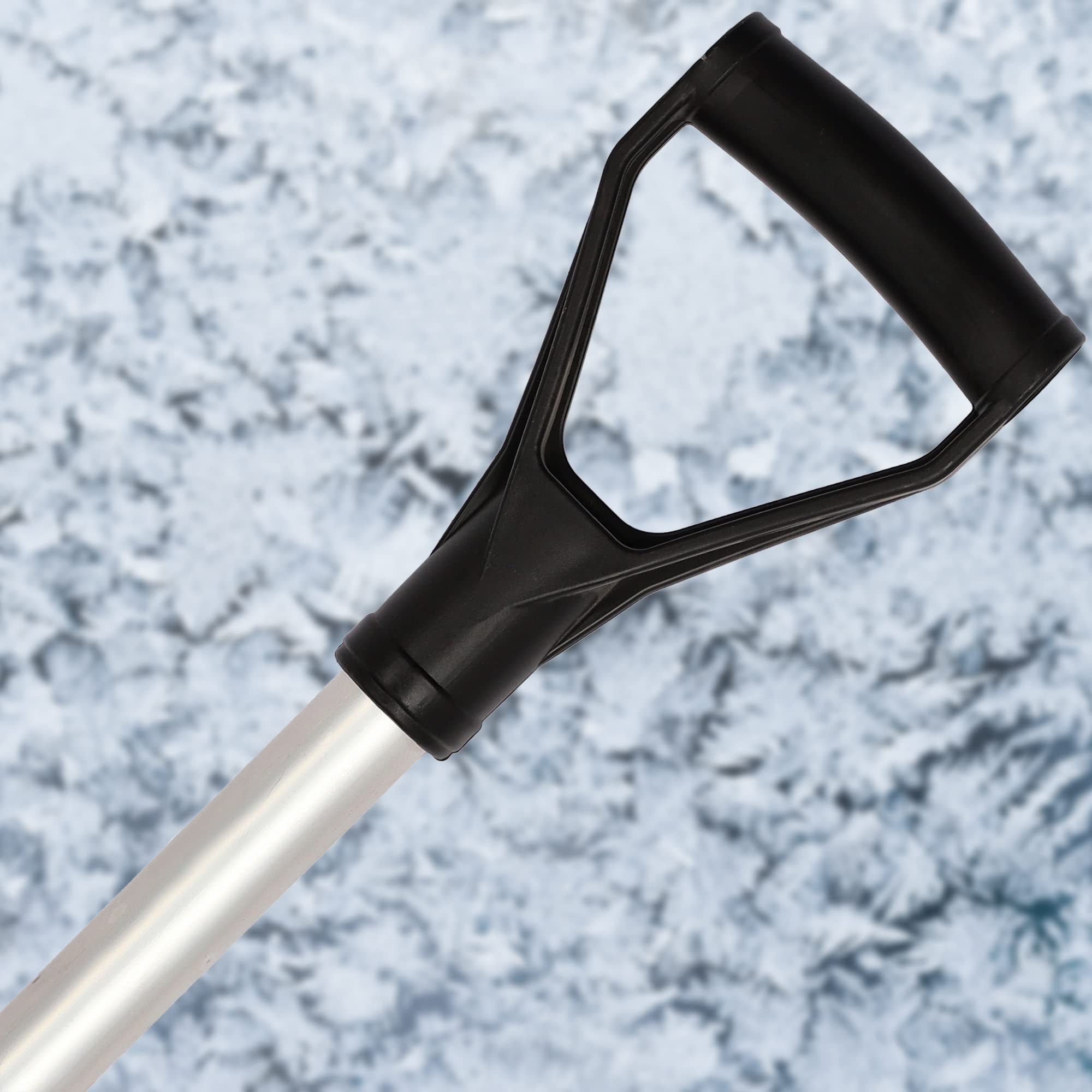 KOTARBAU® Pala da neve 54 cm con manico in alluminio rinforzato in plastica con guarnizione in metallo con manico ergonomico, colore nero, 136 cm