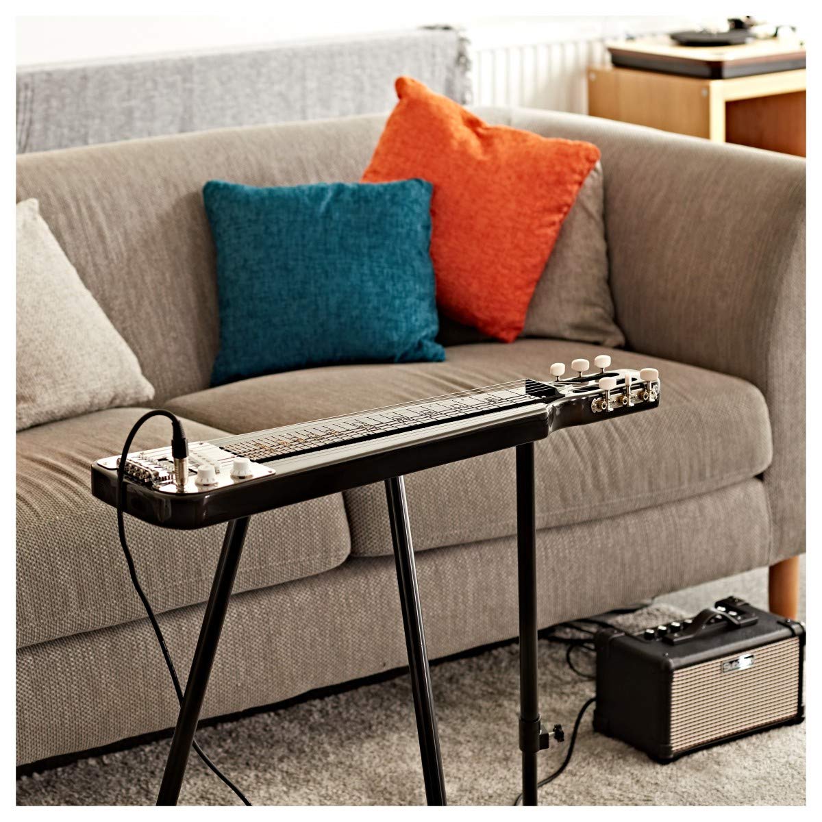 Chitarra Lap Steel e Stand di Gear4music | Toni country sorprendenti dal pickup single coil ceramico, ponticello hardtail fisso per un'accordatura stabile