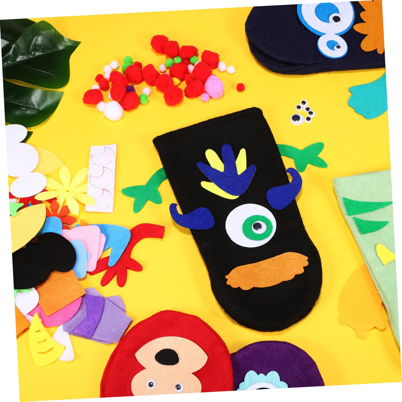 ZUNOXAZ Juego de Marionetas de Mano de Fieltro para Niños Diseños Vibrantes y Confección Fina, Kit de Manualidades Adecuado para Juegos de Rol y Costura Creativa