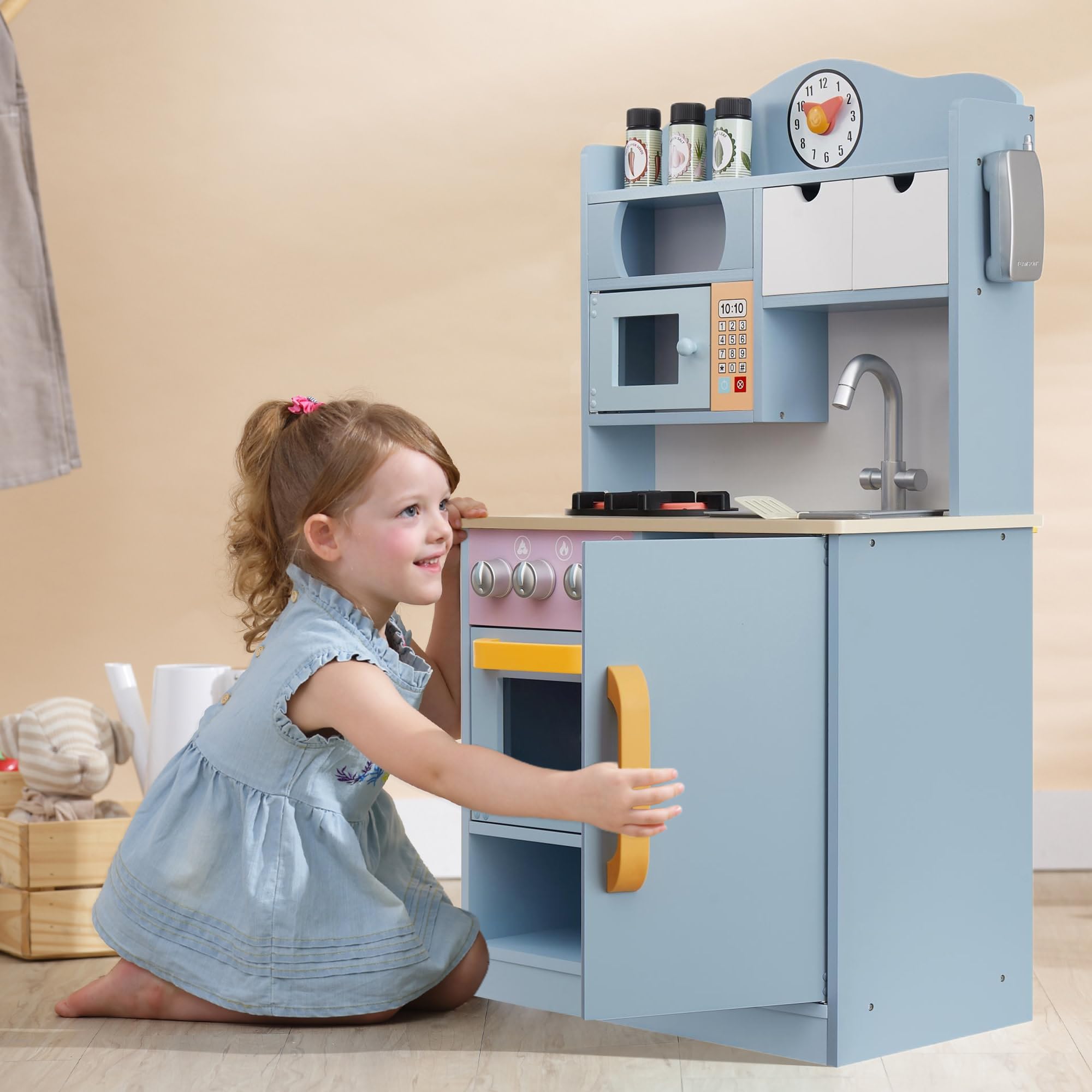 Teamson Kids Little Chef Florence klasyczna drewniana kuchnia dla dzieci z kuchenką, zlewozmywakiem, piekarnikiem, kuchenką mikrofalową i akcesoriami w kolorze jasnoniebieskim, bzu i brzoskwiniowym