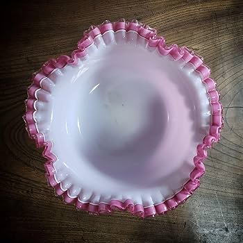 乳白地桃色被し　色ガラス　輪花　コンポート　ウランガラス　氷コップ 乳白地桃色被し 色ガラス 輪花 コンポート ウランガラス 氷