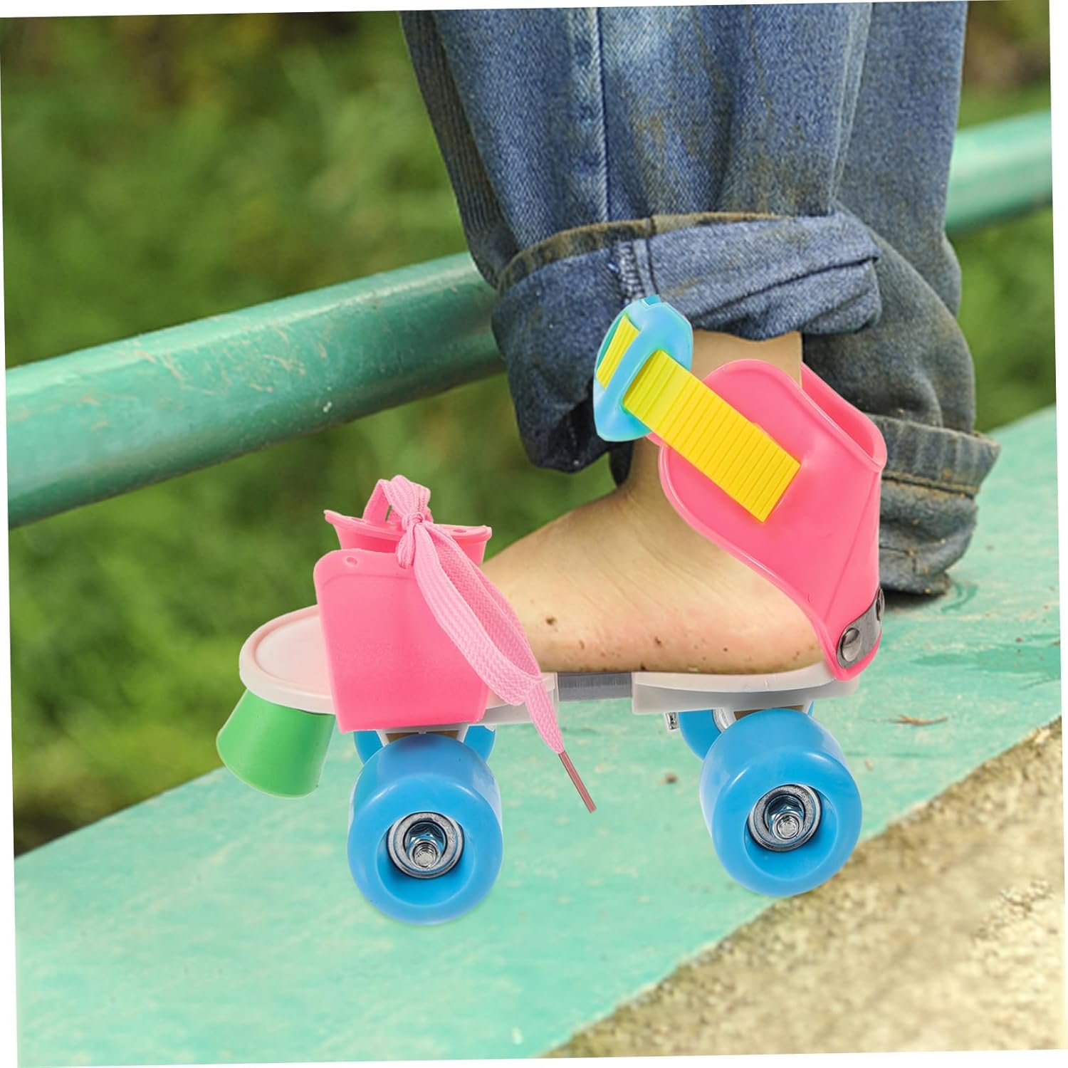 1pair Roller Skates for Boys and Girls Beginner Skating Shoes Four-Wheel Design for Indoor and Outdoor Fun for Young Skaters