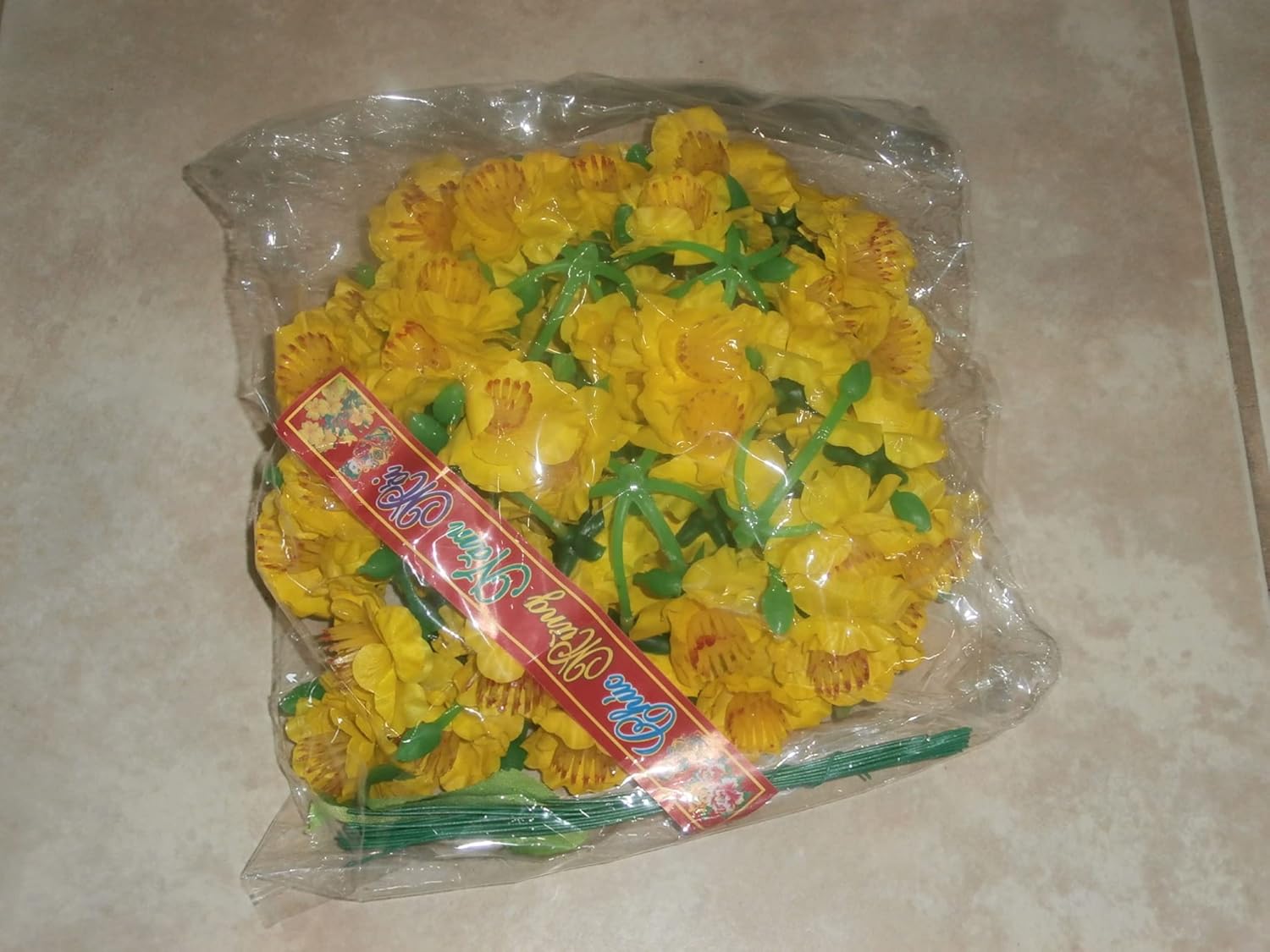 1 Bag of Plastic Artificial Yellow Apricot Blossom Flower (HOA mai chùm) Home