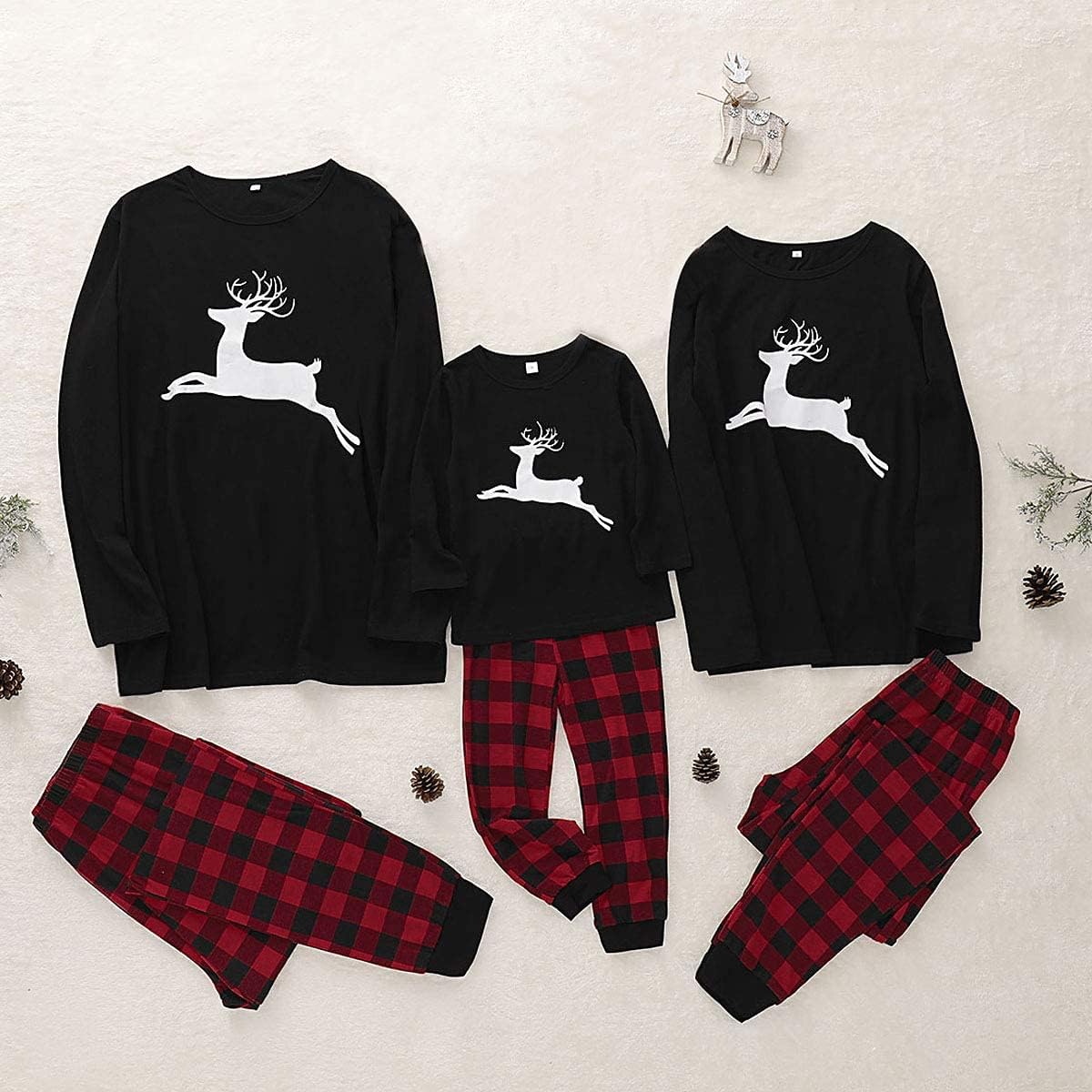 SANMIO Pigiama Famiglia, Due Pezzi Stampati Top + Pantaloni Set di Natale Famiglia Coordinati per papà Mamma Ragazzo Ragazza Bebè