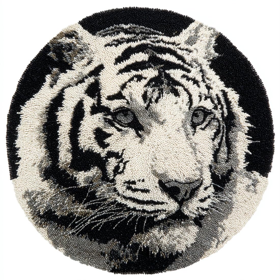 Rqwybcaxn DIY Rug Latch Hook Kits for Adults Animal Needlework Kit Black and White Tiger 50x50cm Round Tapestry with Crochet Hook Living Room Craft Gift