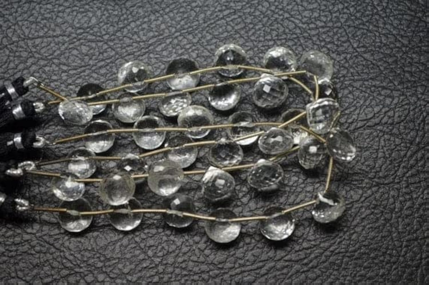 Cristal de roche naturel briolette oignon pour remplacer les perles ternes de vos bijoux