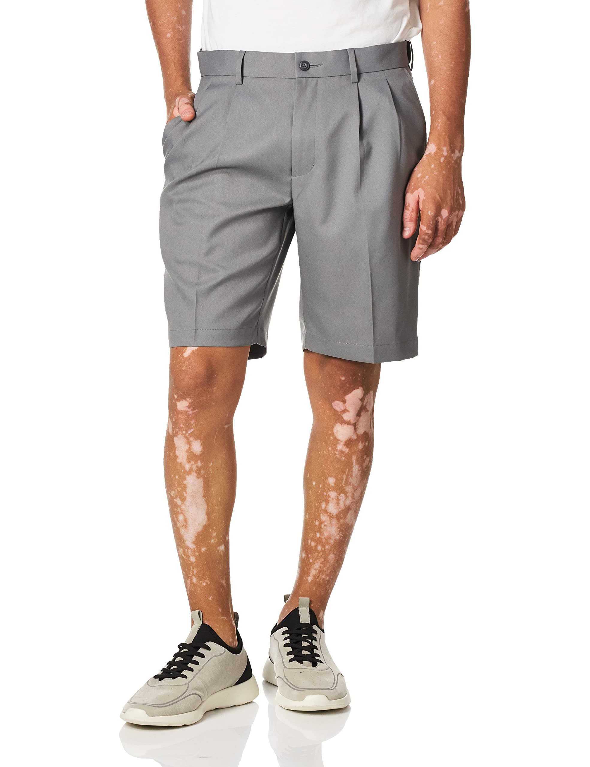 PGA TOUR Men's Double Pleat Golf Short with Active Waistband, 9