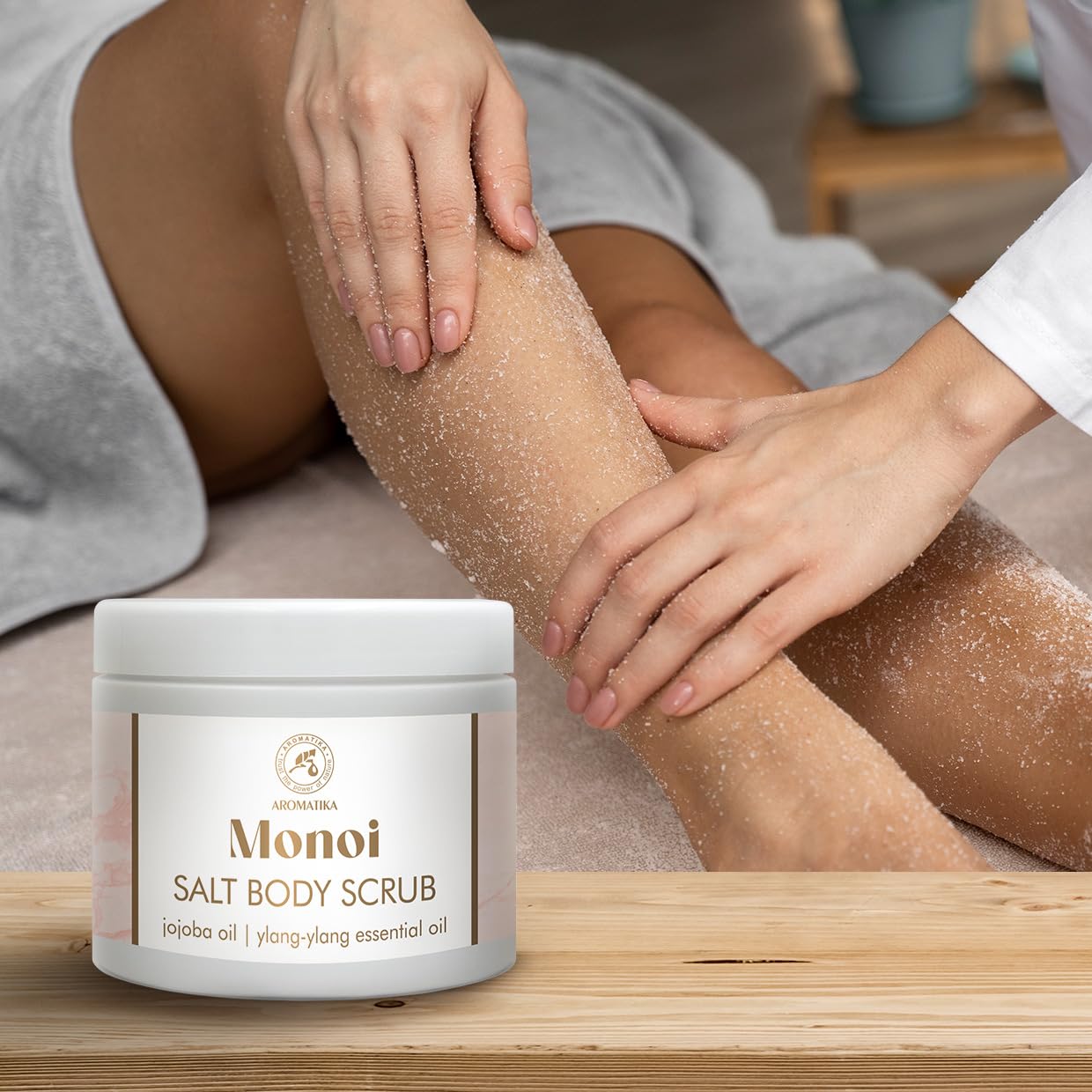 Gommage pour le Сorps Monoi 500 g - Gommage au Sel pour le Сorps - Gommage Corporel à Huile de Jojoba et à Huile Essentielle Ylang-Ylang - Hydratant Corps - Soin de la Peau - Arôme de Fleurs de Tiaré