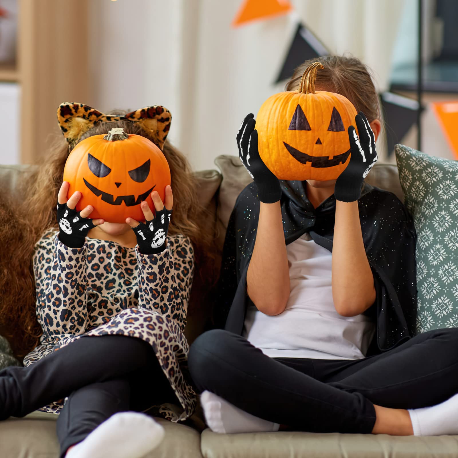 TAGVO Guantes Mágicos de Invierno para Niños 4 Pares, Guantes Calientes Esqueleto, Luminoso Manoplas de Dedo Completo Elásticas para Niños Niñas, 5-14 Años para Uso en Invierno Halloween
