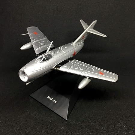 Amazon ミコヤン グレヴィッチ Mig 15 14型 ファゴット戦闘機 1949年 1 93スケール ソ連 ソ連 航空機コレクションモデル スタンド付き 飛行機 ヘリコプター おもちゃ