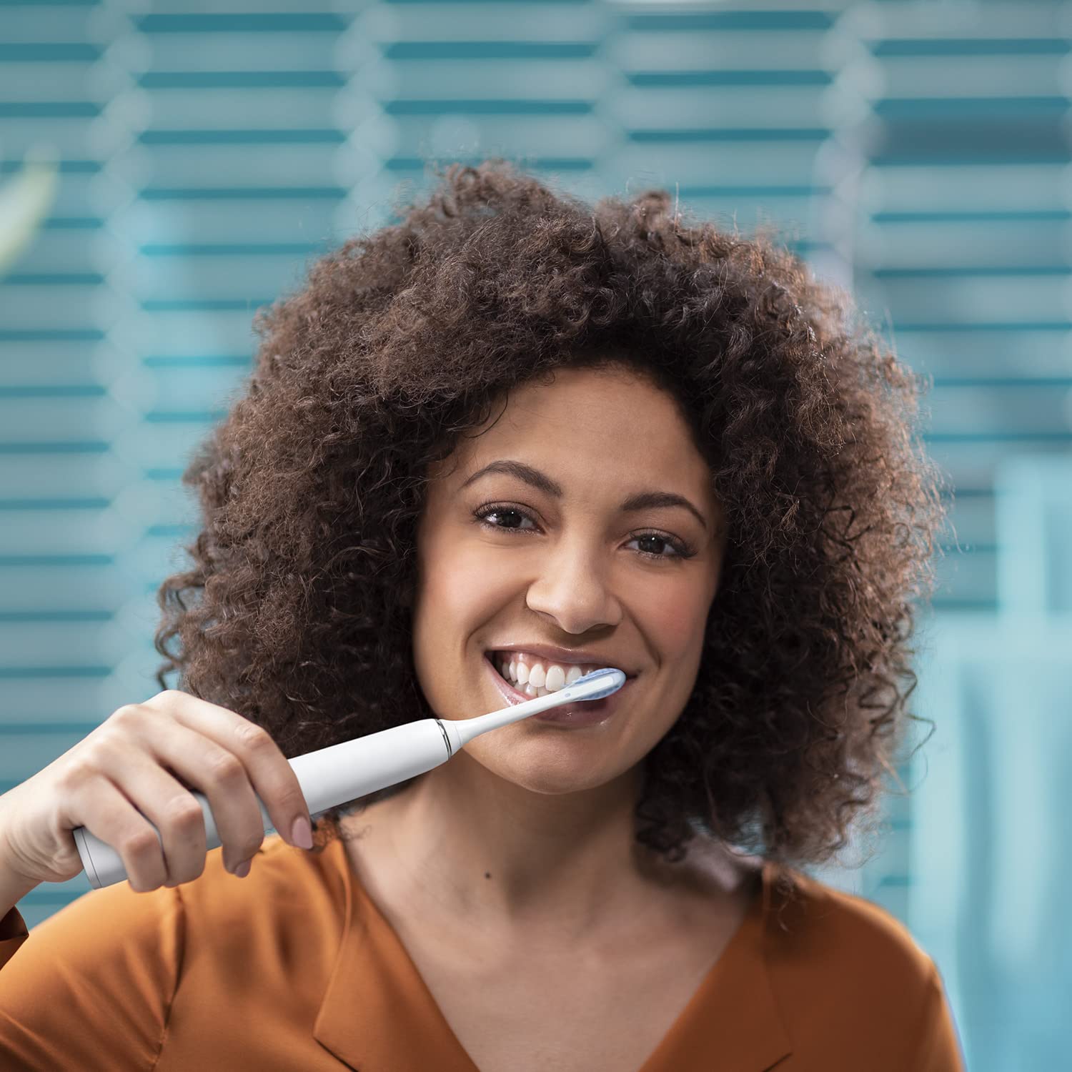 Philips Sonicare DiamondClean Series 9000 - Cepillo de dientes eléctrico, cepillo sónico, limpiador de dientes y encías, 1 cabezal de cepillo C3 Premium para control de placa (modelo HX9911/63), color