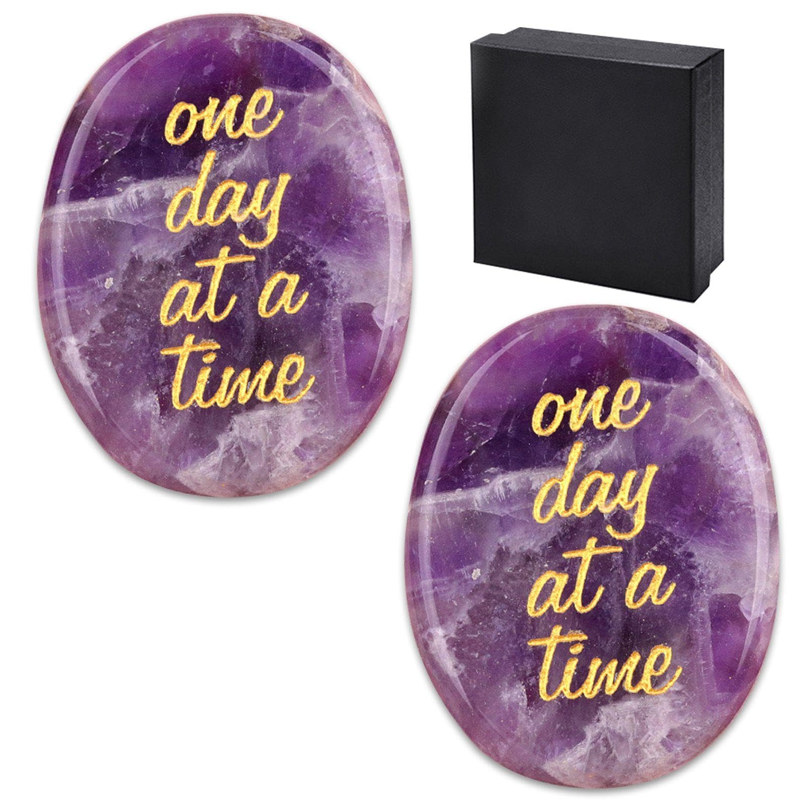 WUFGWBD 2 Pieces Of Amethyst Palm Soothing Stones, 1 Piece Of Exquisite Jewelry Box, Natural Healing Crystals, Decompression Inspirational Energy Stones, Gifts For Friends.