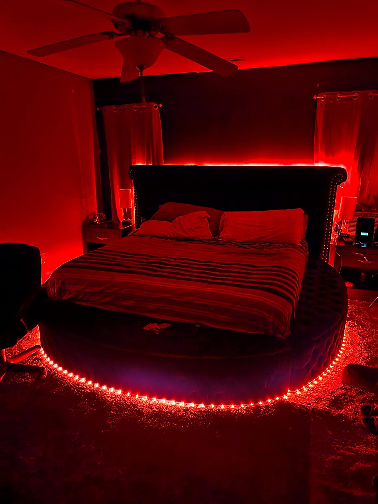 109/mo Finance Meridian Furniture LuxusPurpleK Luxus Collection