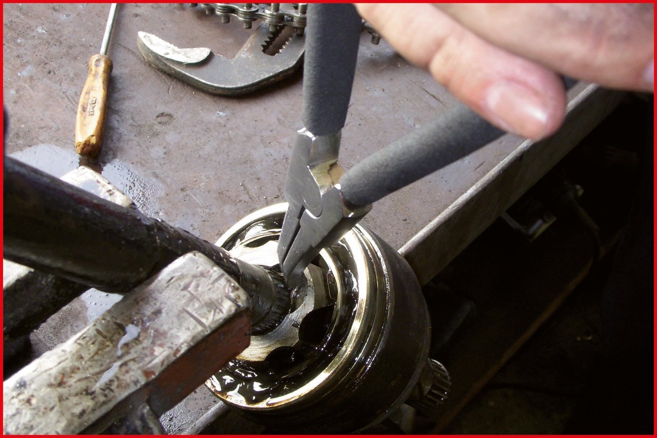 KS Tools 115.0991 Alicates de seguridad para anillos del eje de transmisión