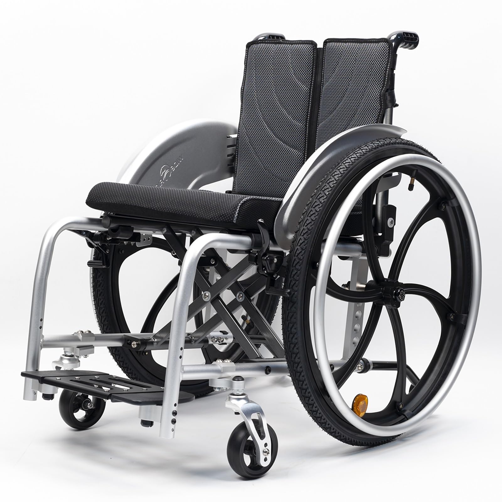 Sedia a rotelle sportiva pieghevole e leggera for tutti i terreni, sedia a rotelle in alluminio, sedia manuale autopropulsa con dispositivo antiribaltamento, facile da montare(42cm/16.5in)