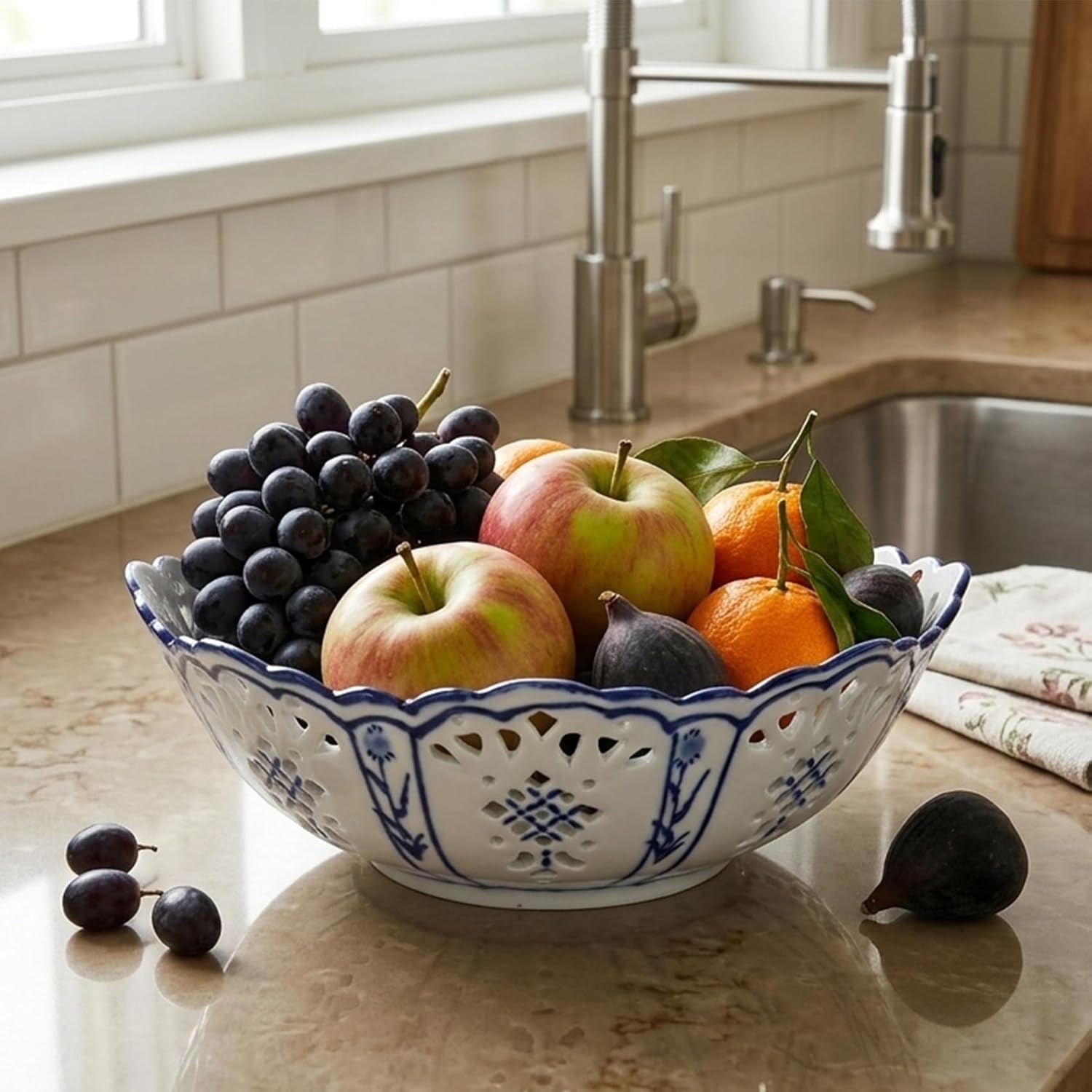 XINGYAN 10.51" Large Chinoiserie Decorative Bowl,Blue and White Fruit Bowl, Chinese Porcelain Serving Bowl for Countertop, Table Centerpiece, Kitchen Island, Home Decor (10.51in)