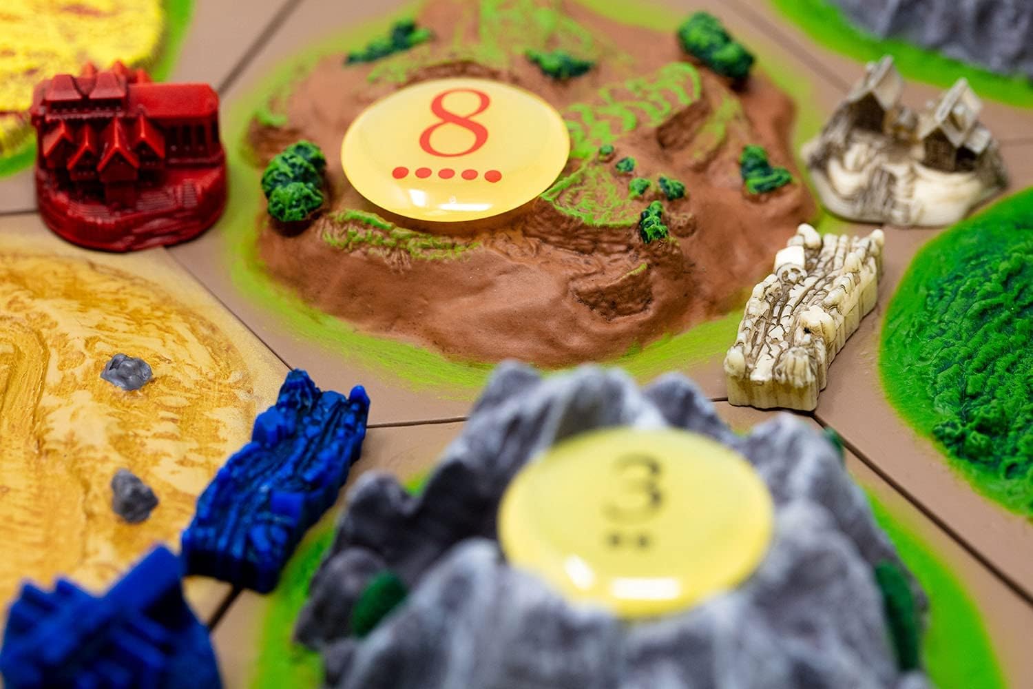 KOSMOS 682262 Catan - 3D-Edition, Siedler von Catan als hochwertige 3D-Edition, Strategiespiel für 3-4 Personen ab 10 Jahren, Brettspiel-Klassiker, Eigenständiges Spiel