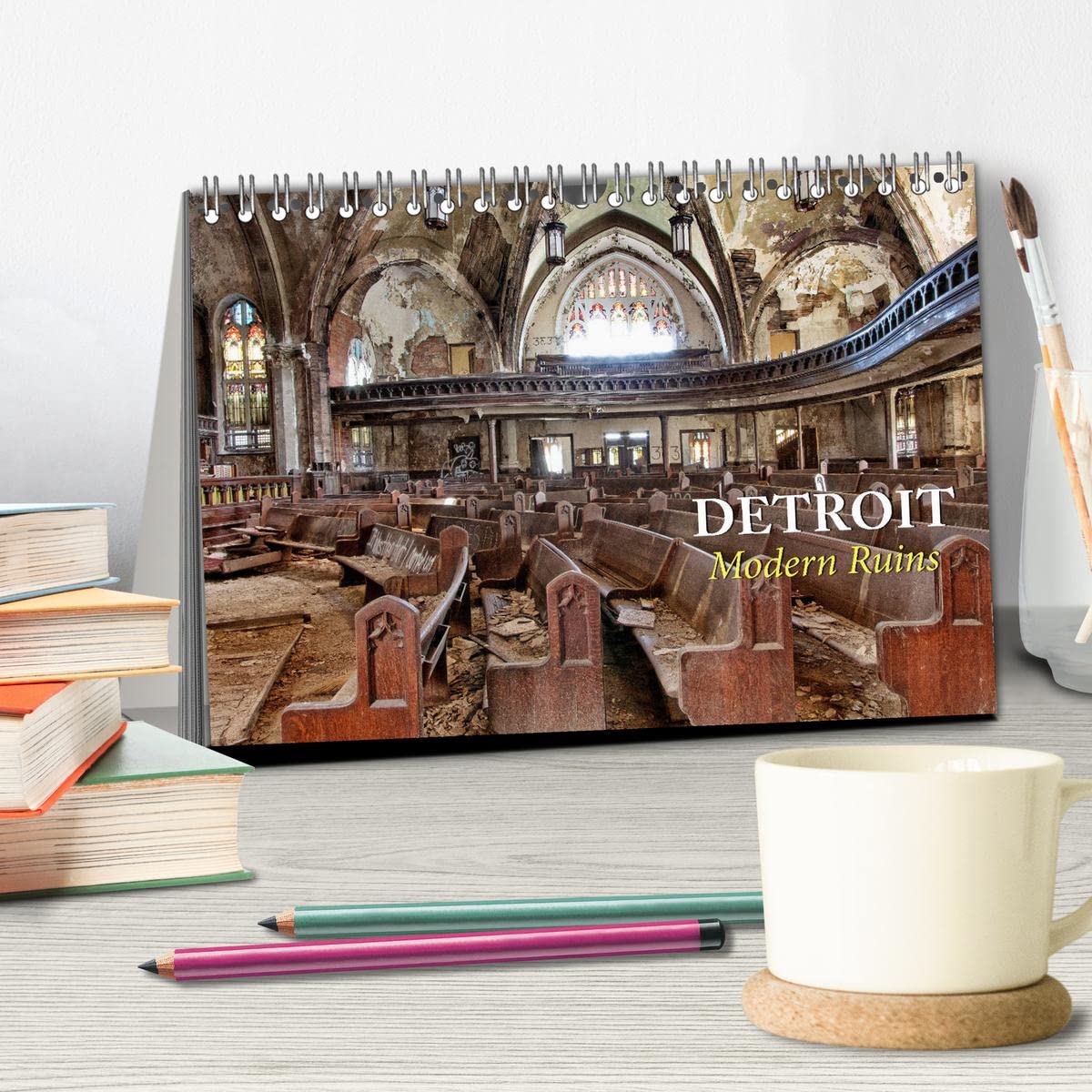 Detroit - Modern Ruins (Tischkalender 2026 DIN A5 quer), CALVENDO Monatskalender: Verlassene Orte in Detroit