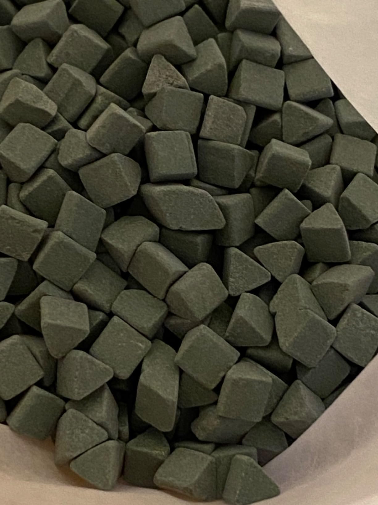 Rock Tumbling Filler Media, 500g / 1 Lbs Triangular Abrasive Material