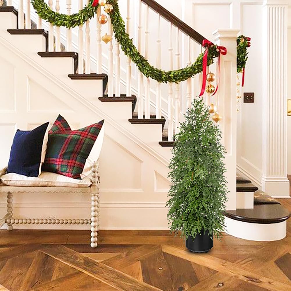 90 CM Weihnachtsbaum Künstlich im Schwarz Topf Künstliche Zypresse Kuntbaum Weihnachtsdeko Grün Dekobaum Tisch Balkon Flur Winter Deko Adventsdeko Wohnzimmer Schlafzimmer Badezimmer Küche Deko