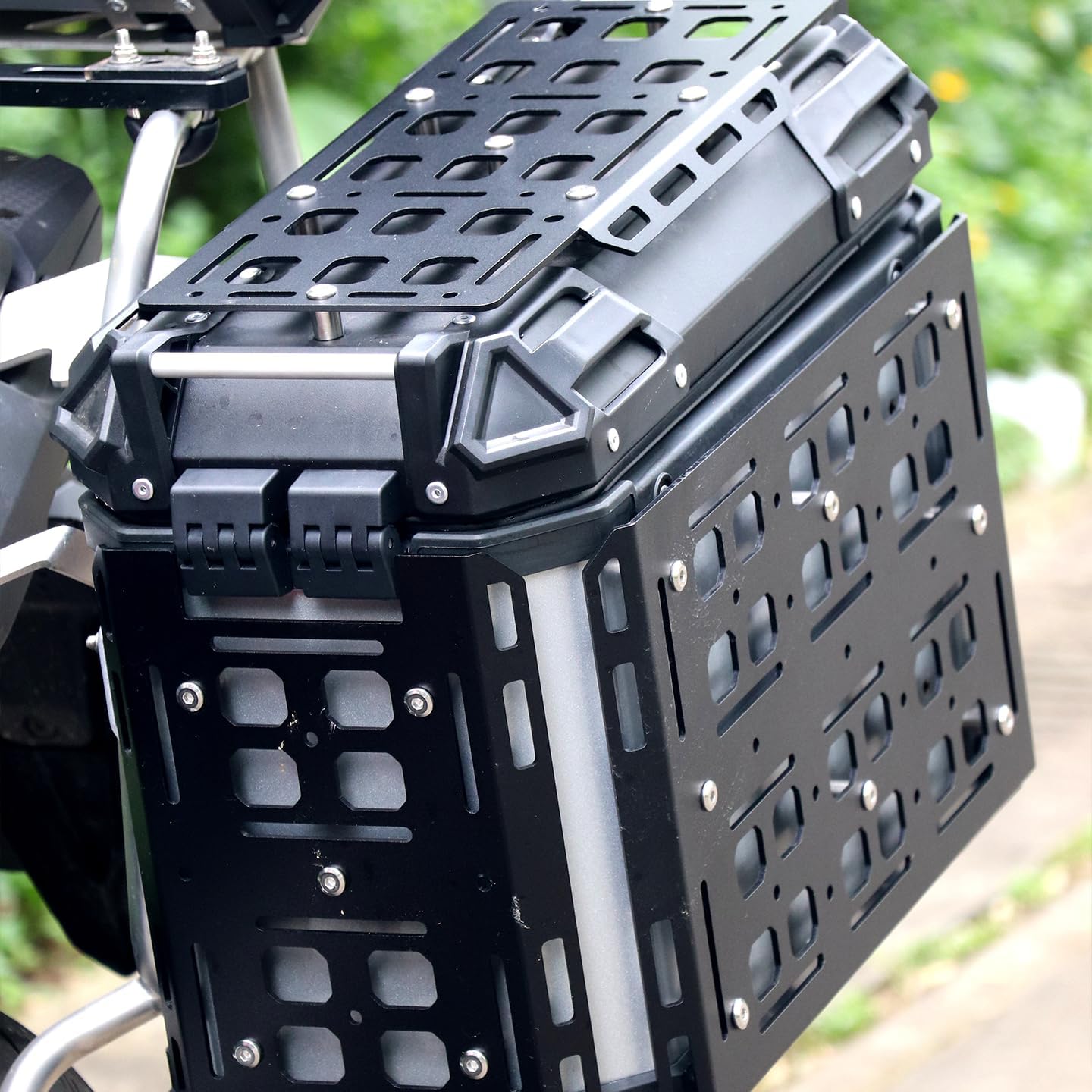 Multifunctional Armor Board for Motorcycle 38L Side Box Outdoor Fishing Riding Bike Stand Universal