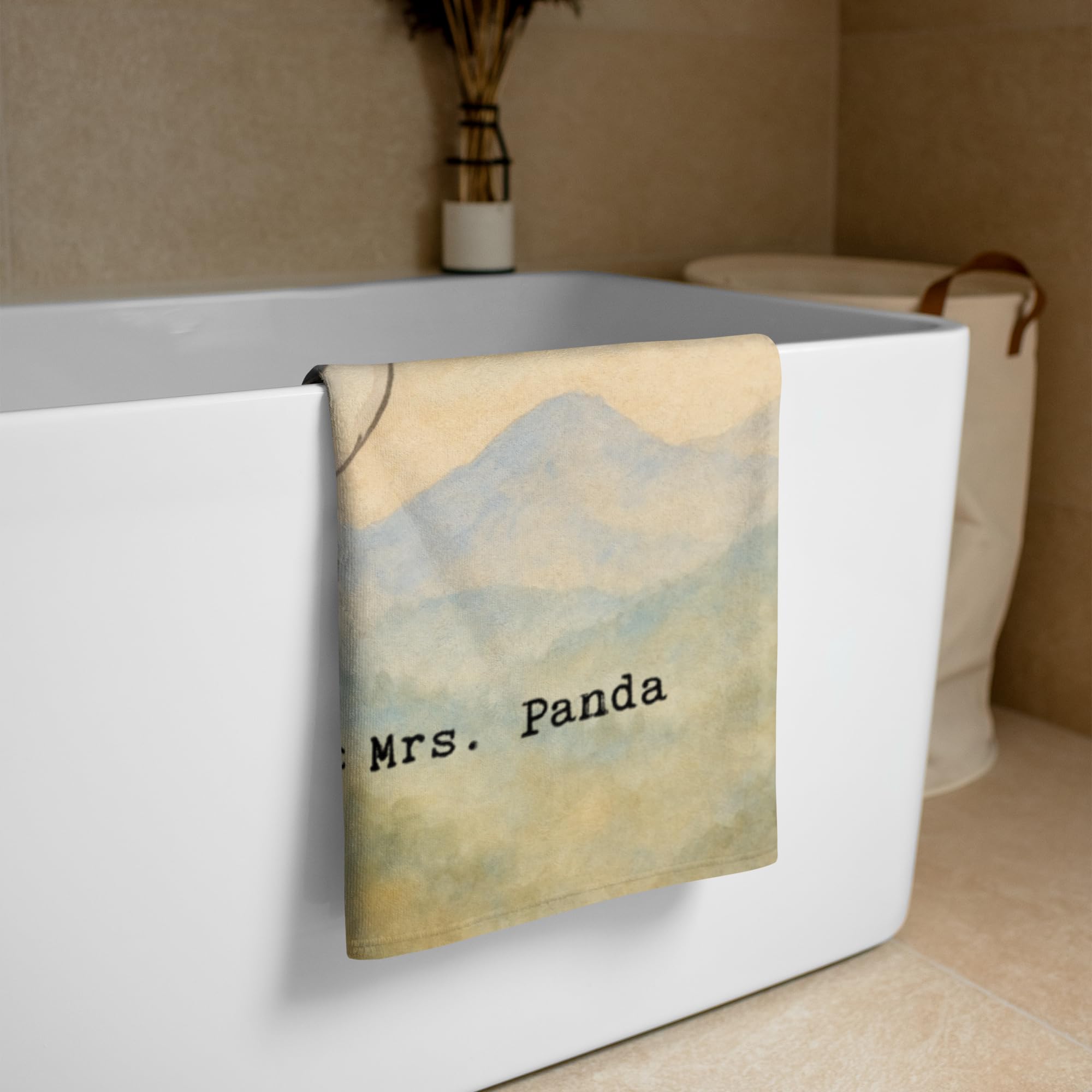 Mr. & Mrs. Panda Reisehandtuch Panda Klettern Design - Geschenk, Strandlaken, Großes Handtuch, Badehandtuch, Frottee-Handtuch, Kletterhalle, Duschtuch, Klettersport, Bouldern