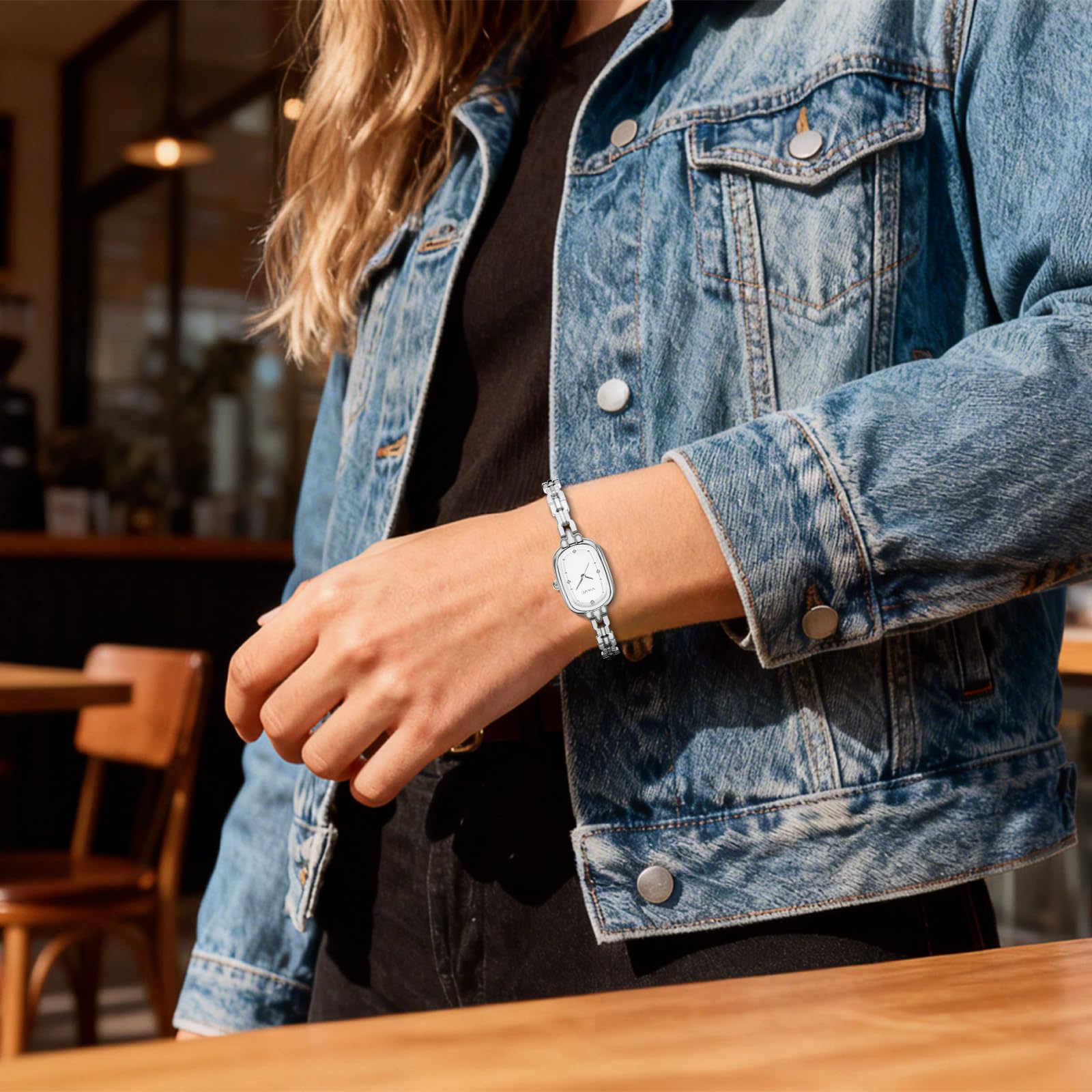 Reloj de pulsera dorado vintage para mujer, pequeño reloj de cuarzo analógico ovalado con esfera de diamantes de lujo, resistente al agua. Herramienta de ajuste incluida