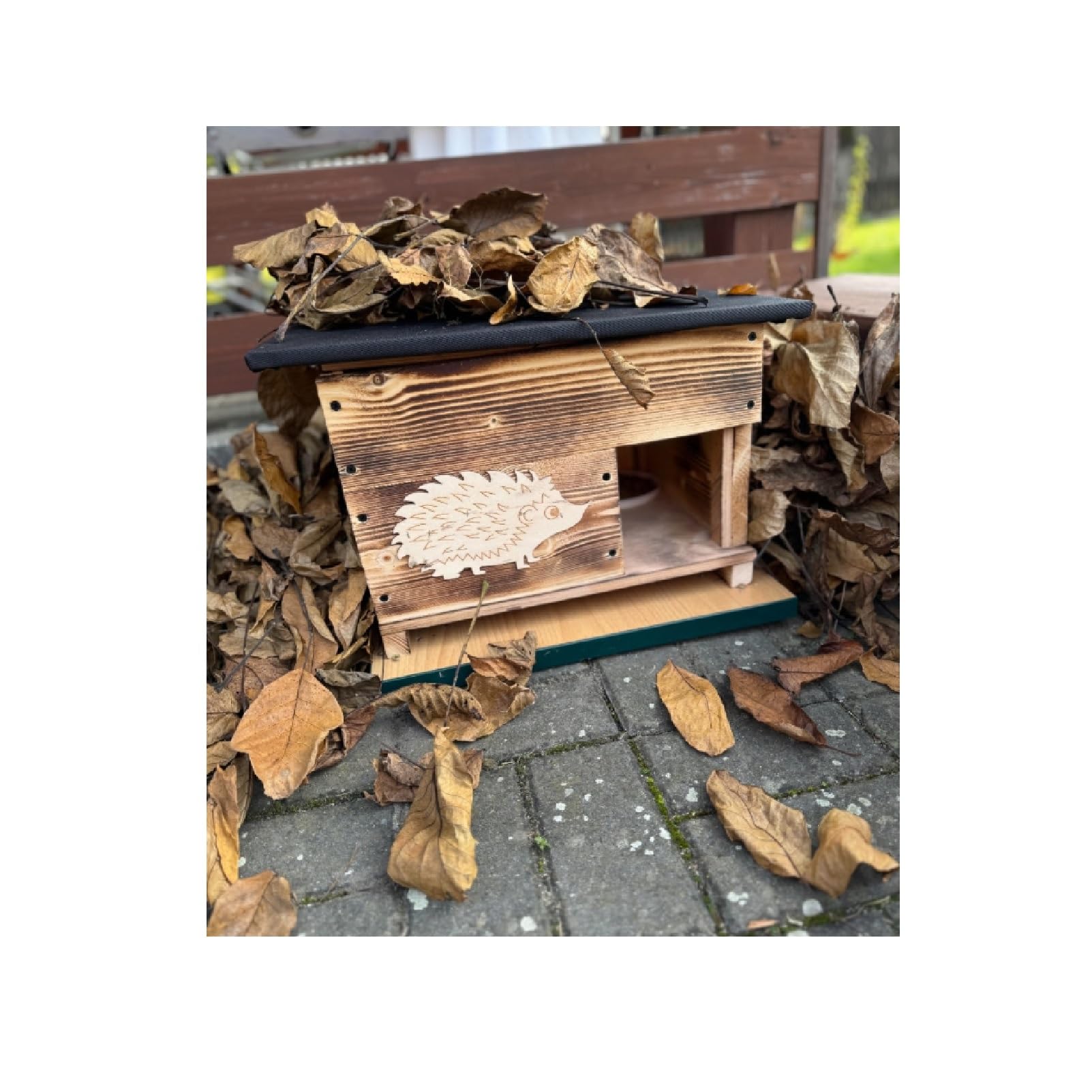 QLS Igelhaus aus Holz 50 x 40 x 30 cm mit abnehmbarem Dach Geflammt | Zweikammer-System bietet geschützten Rückzugsort für Igel, wetterfeste Konstruktion mit wasserdichtem Dach, leichte Reinigung
