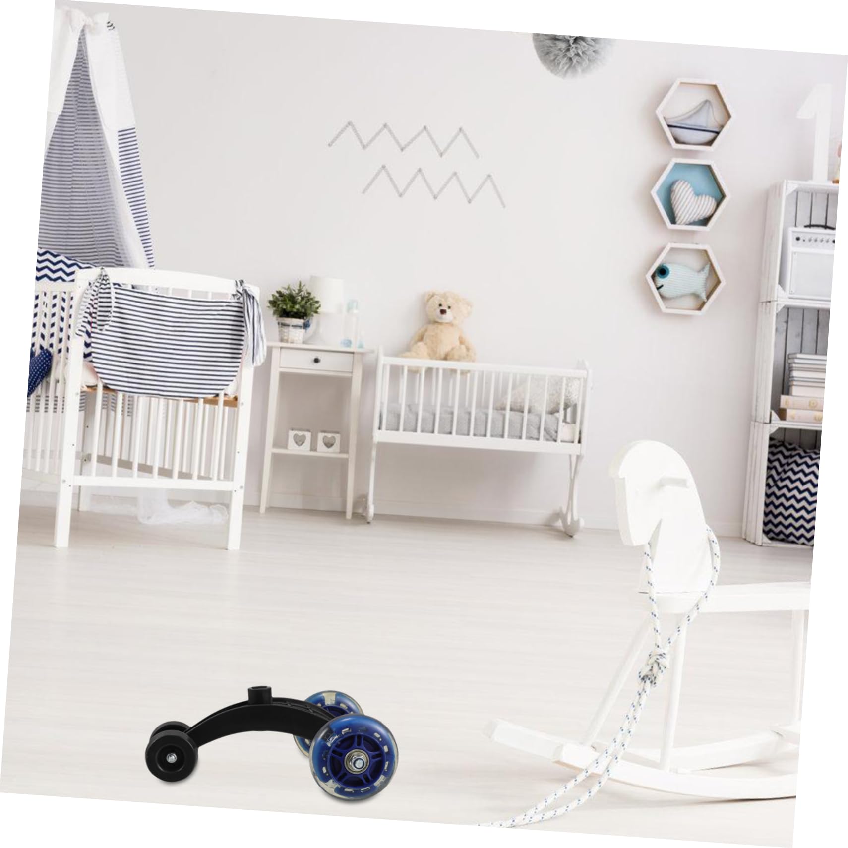 Auto Vorderrad mit Dreiecks Stabiles Dreibein Design Komfortables Lenkrad Sicher für Kleinkinder Geeignet für Indoor und Outdoor Spielautos