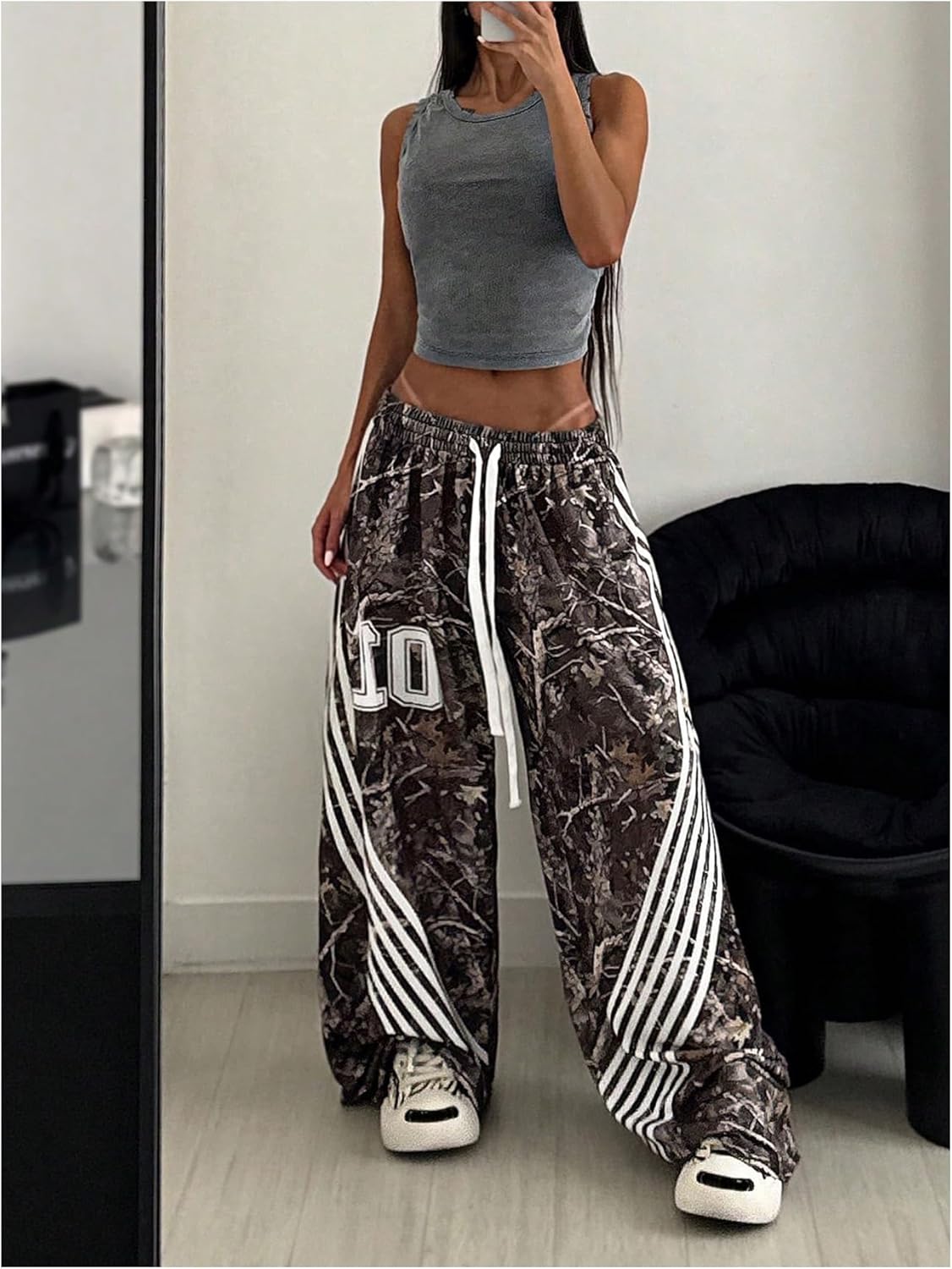 GORGLITTER Women's Y2k Camo Baggy Sweatpants Side Stripe Wide Leg Drawstring Track Pants Streetswear - Image 5