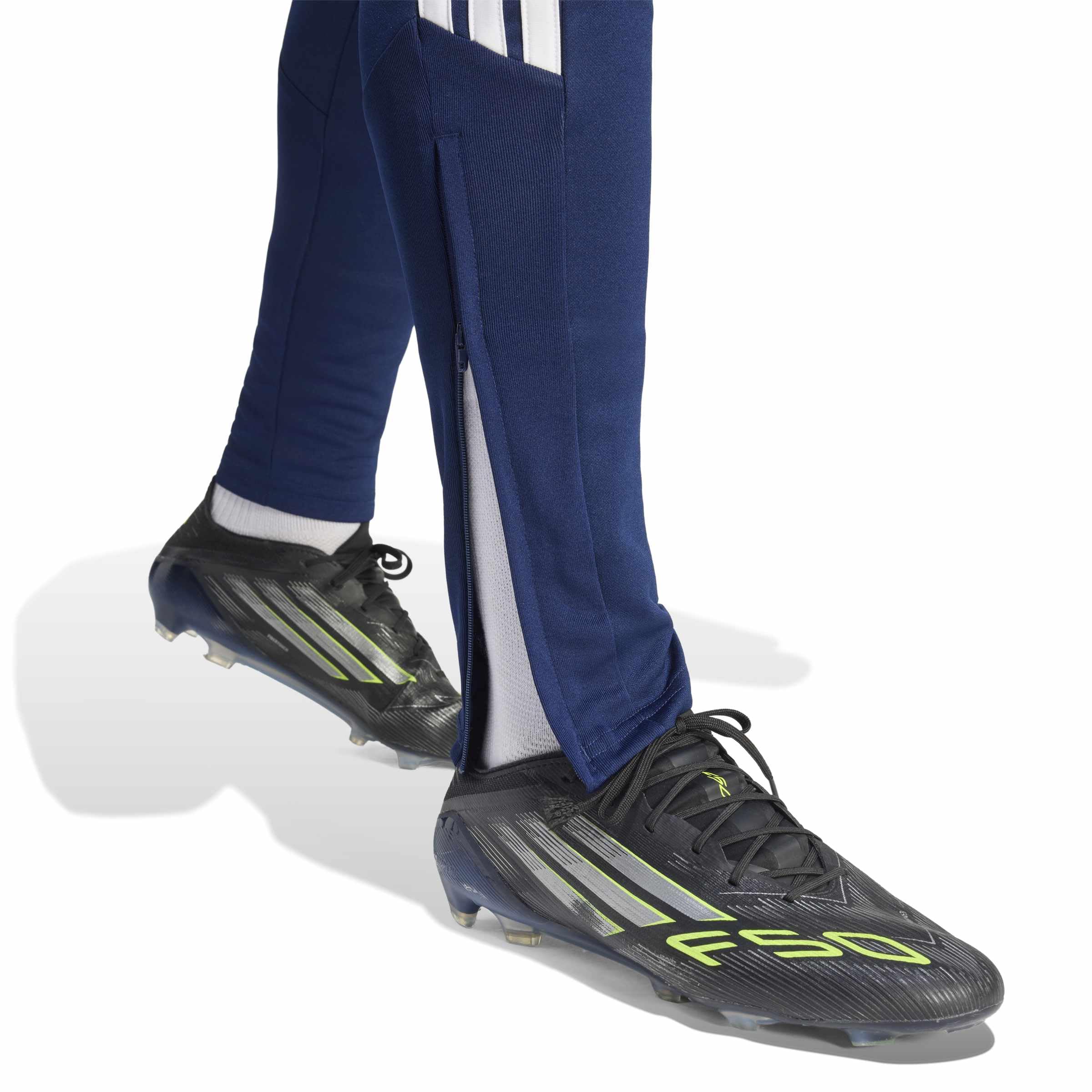 adidas Herren Trainingshose Tiro 26 League Training Slim