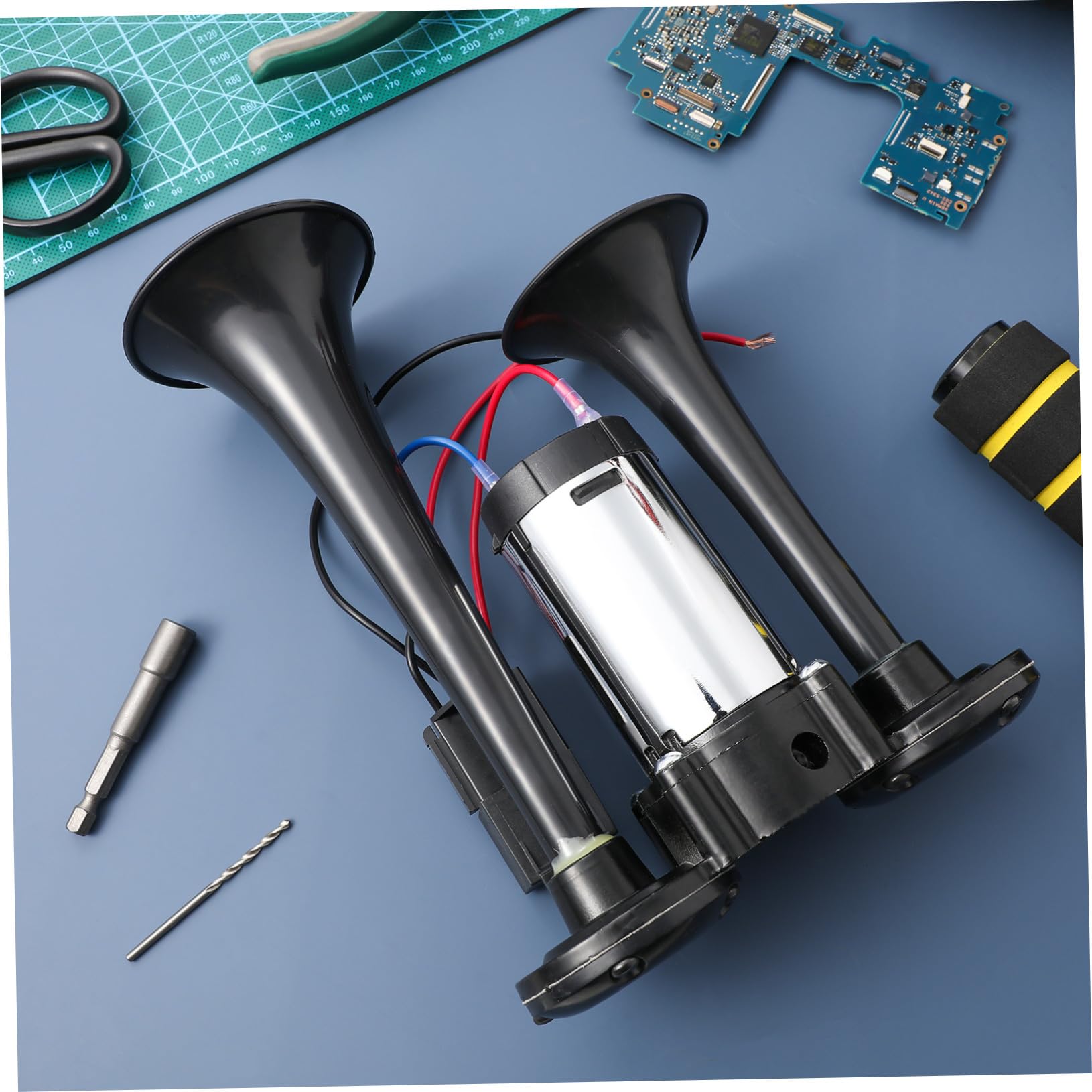 Kit Bocina Aire Eléctrico Doble Metal Sonido Potente para Coches Camiones Suvs Barcos con Instalación Fácil y Alta Durabilidad