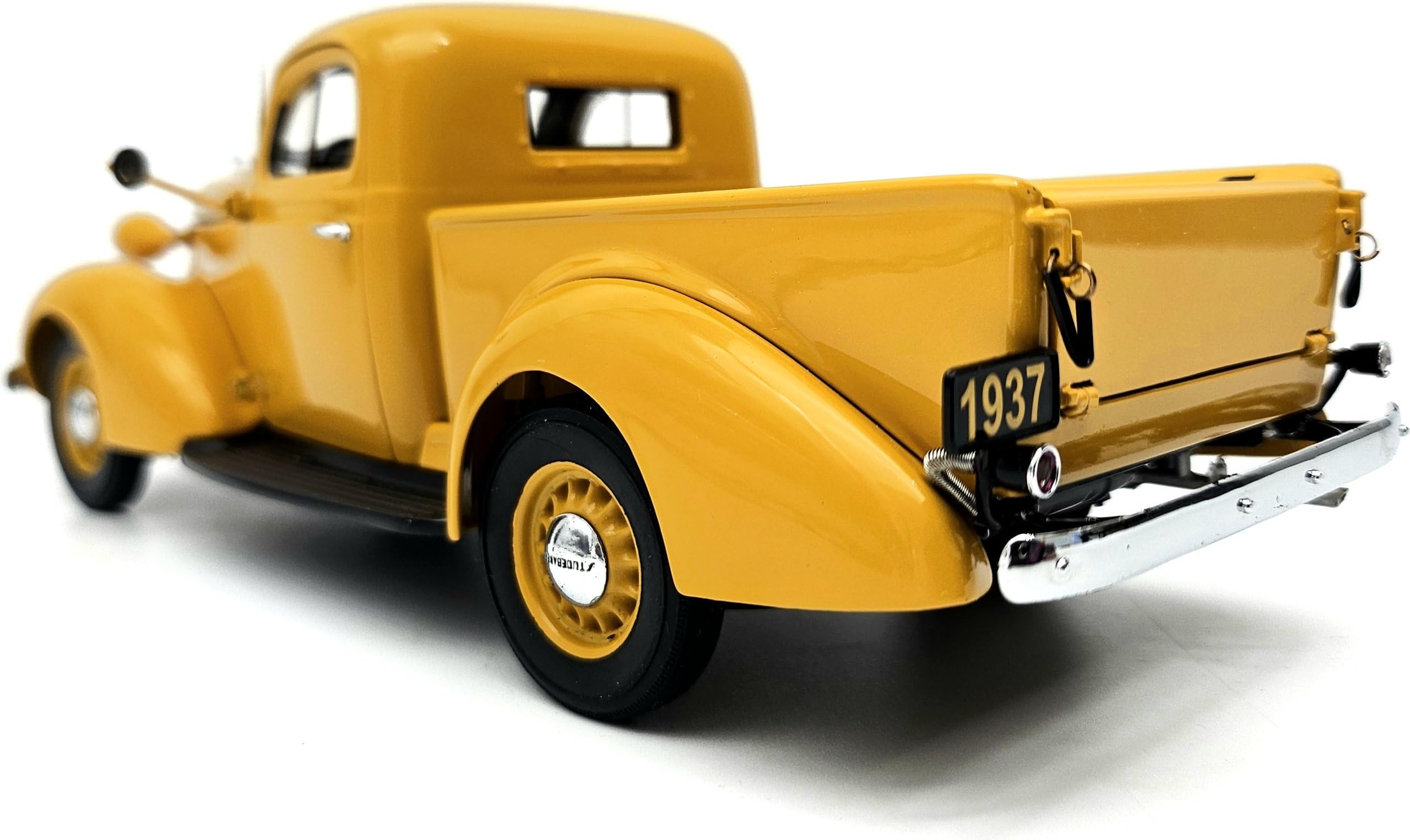 Amazon.com: Mint Models 1937 Studebaker Pickup in Yellow in 1:24