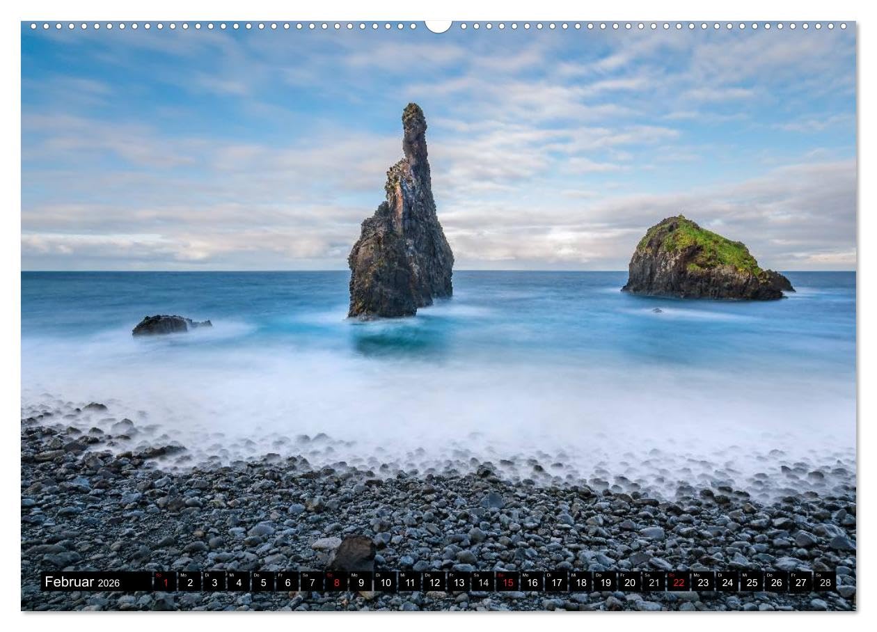 Madeira - Eine Perle des Atlantiks (Wandkalender 2026 DIN A2 quer), CALVENDO Monatskalender: Madeira - Die Blumeninsel im Atlantik als dekorativer Kalender (CALVENDO Orte)
