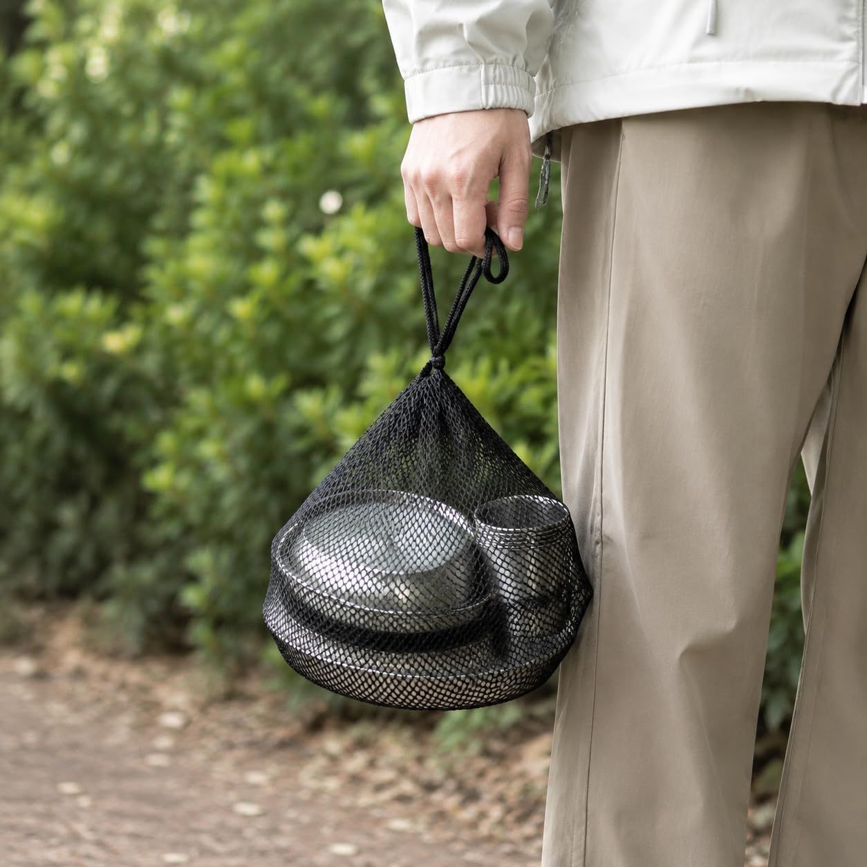 Set Vaisselle Camping Métal, Couvert Pliable and Bols Tasses, Sac Rangement en Mesh, pour Randonnée Pique-Nique