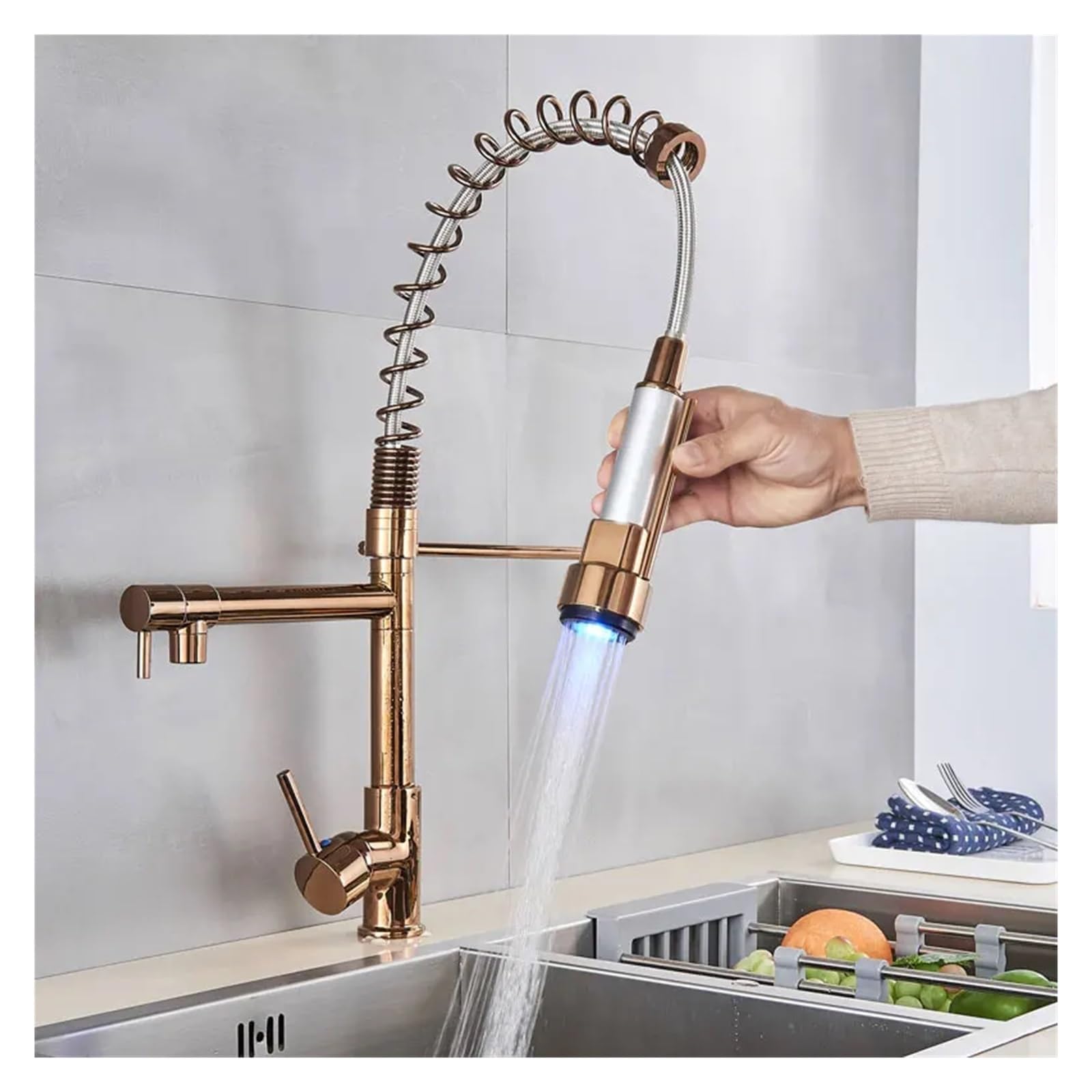 Robinet de cuisine extractible pour nettoyer facilement les grands faitouts
