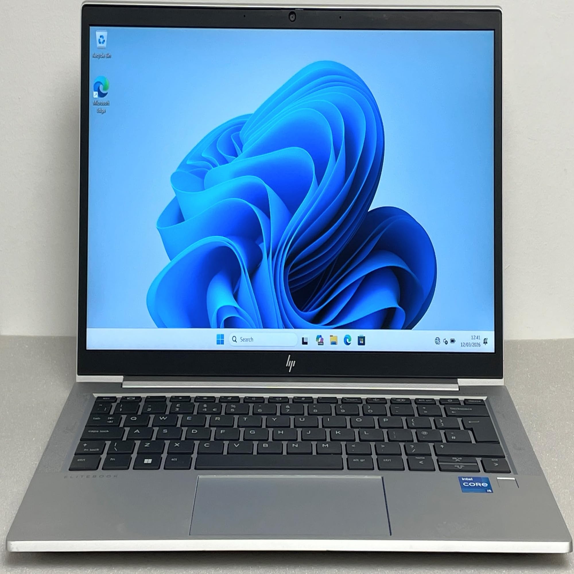 HP EliteBook 830G8 / i5 / 256GB / 13.3型 HP EliteBook 830 G8 Intel Core i5-1135G7/8GB/256GB SSD/13.3