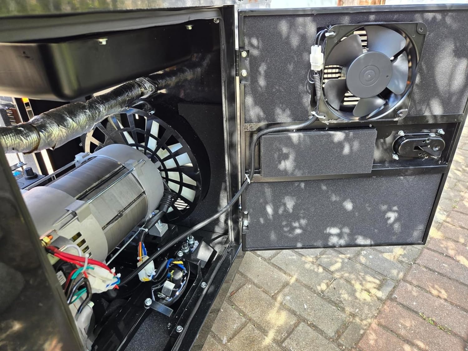 WITKOWSKI Generador diésel 8,5 kVA de corriente de emergencia 230 V/400V | Generador con regulador de voltaje AVR, arranque eléctrico, conector ATS, control remoto, bobinado de cobre KDE8500DP